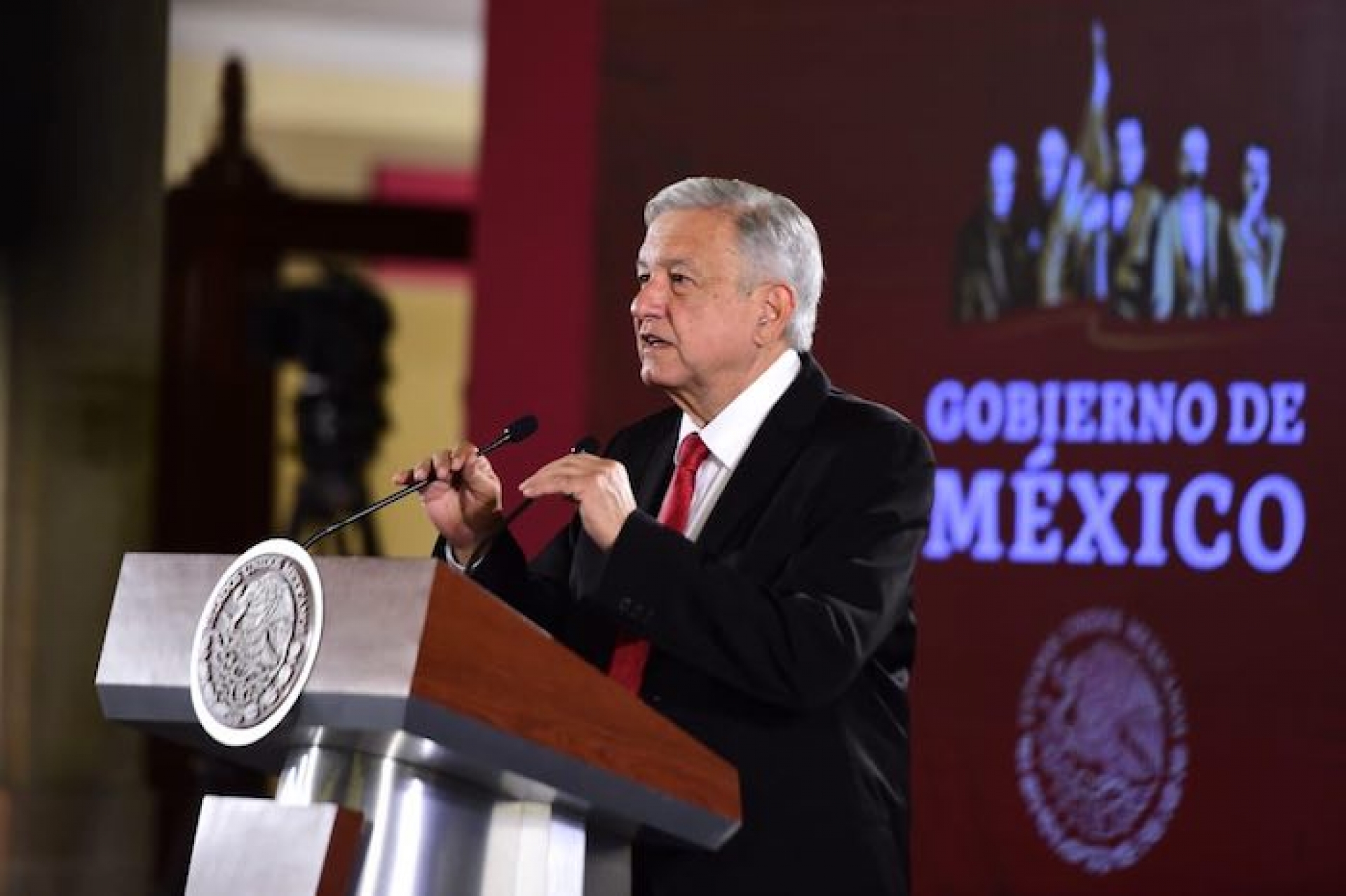AMLO exige a partidos devolver el 50% del dinero que les asignó el INE; “es inmoral, corrupción”, dice
