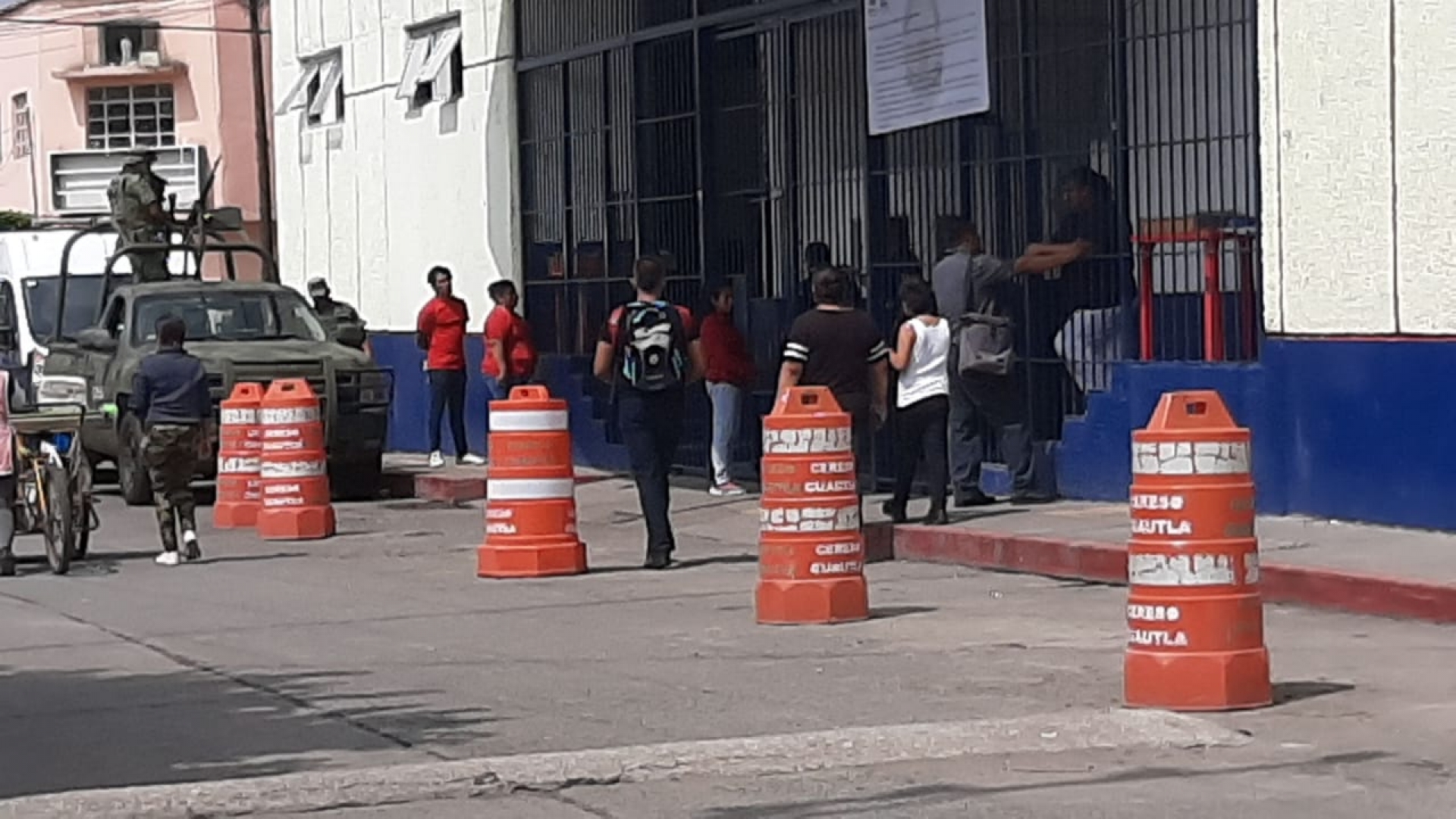 Aumenta presencia de GN y Ejército Mexicano, a las afueras de cárcel distrital de Cuautla