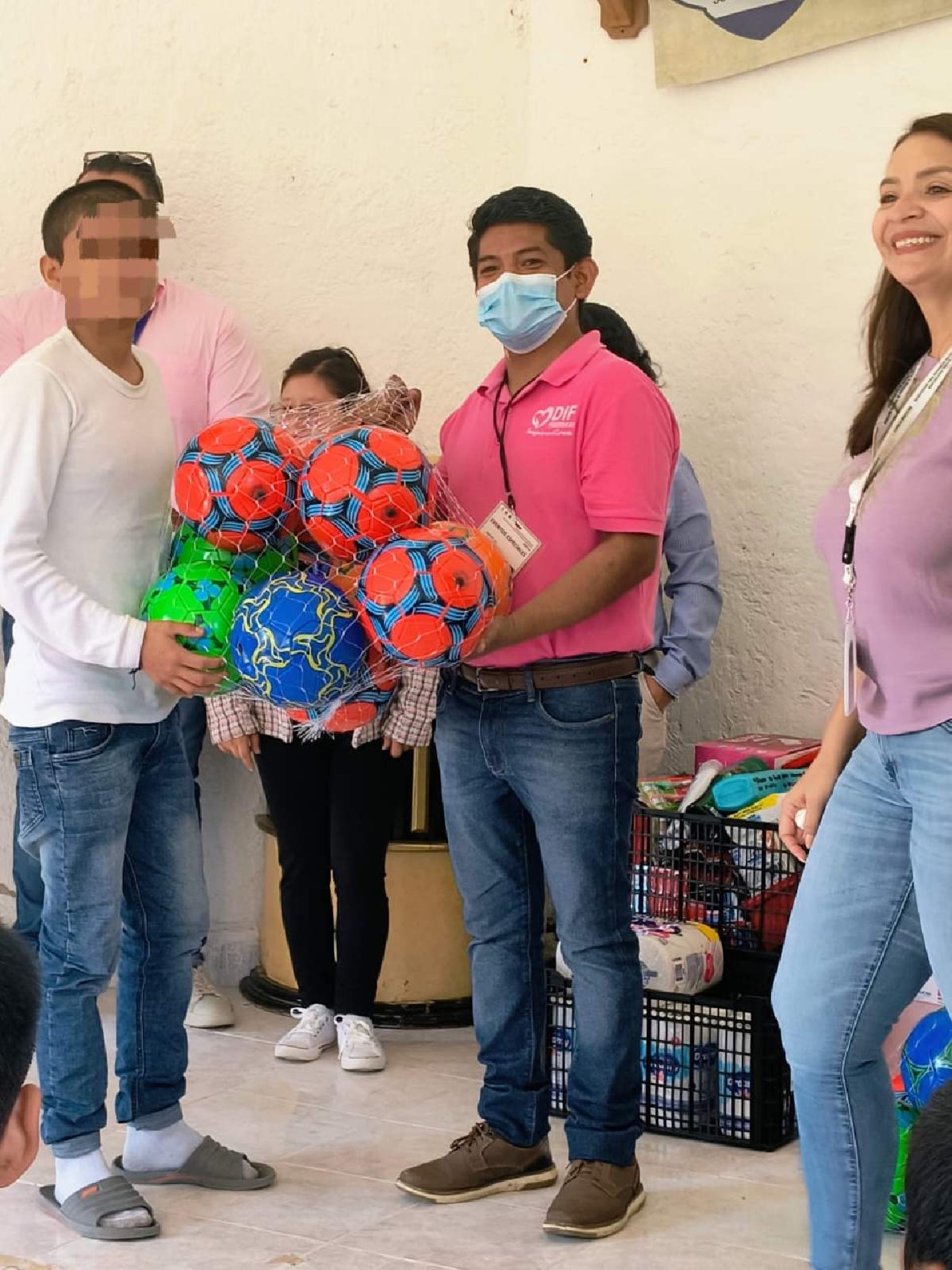 Lleva DIF Atlatlahucan apoyos a internos del CEMPLA