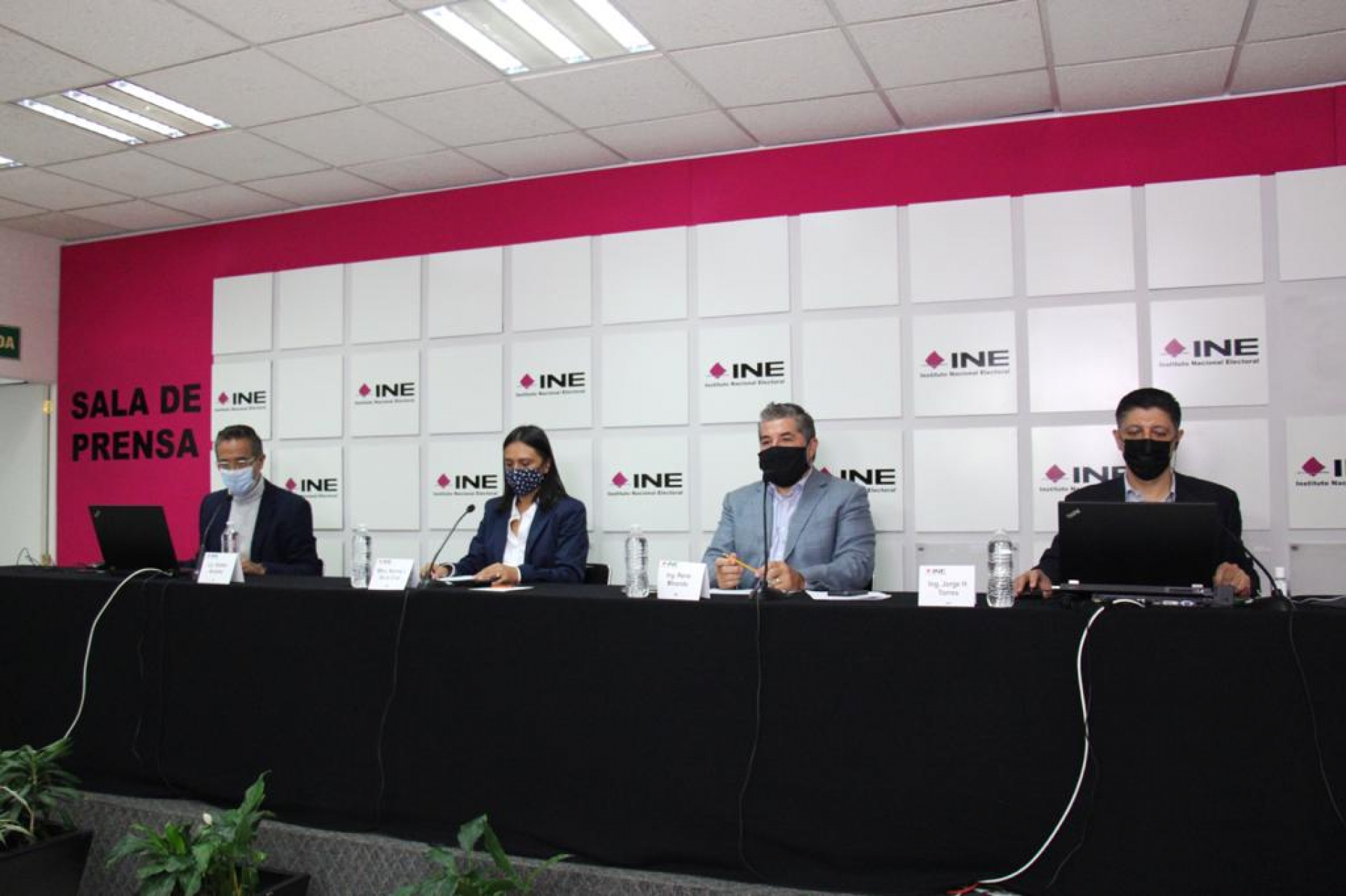 Abierta, inscripción a lista nominal de electores residentes en el extranjero: INE