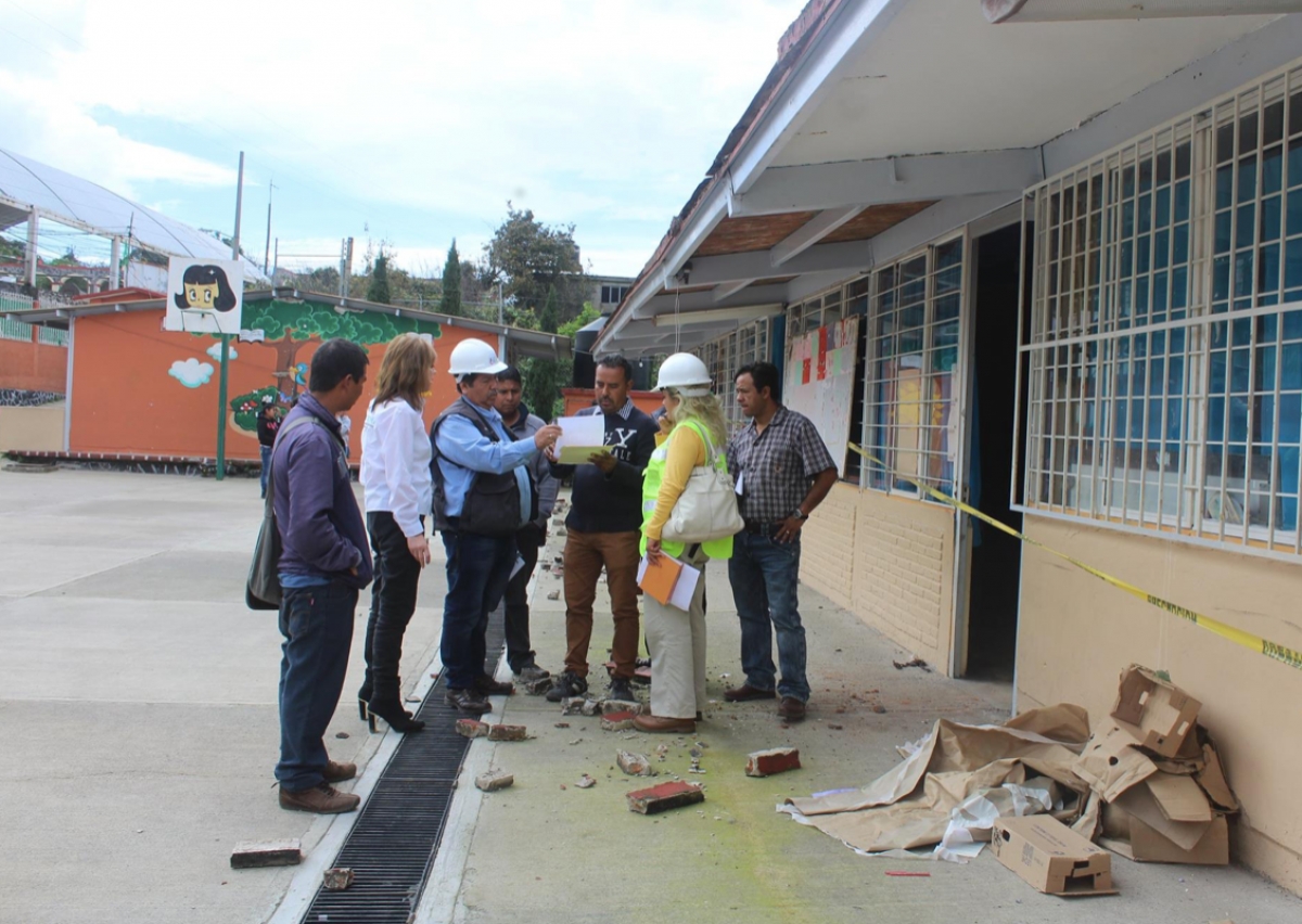 Supervisan SEP y gobierno de Tetela del Volcán escuelas