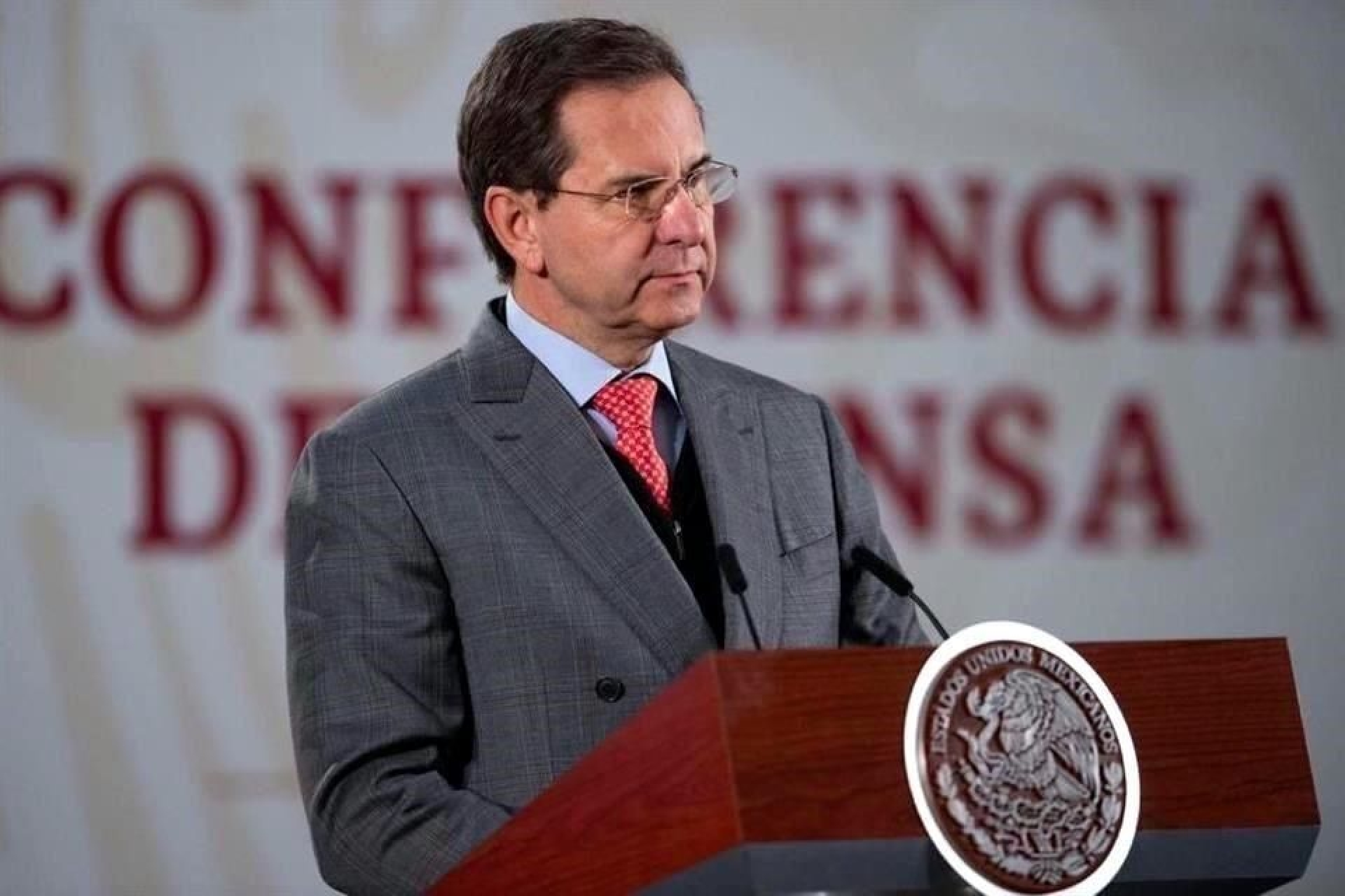 Llama SEP a escuelas a llegar a acuerdos por colegiaturas