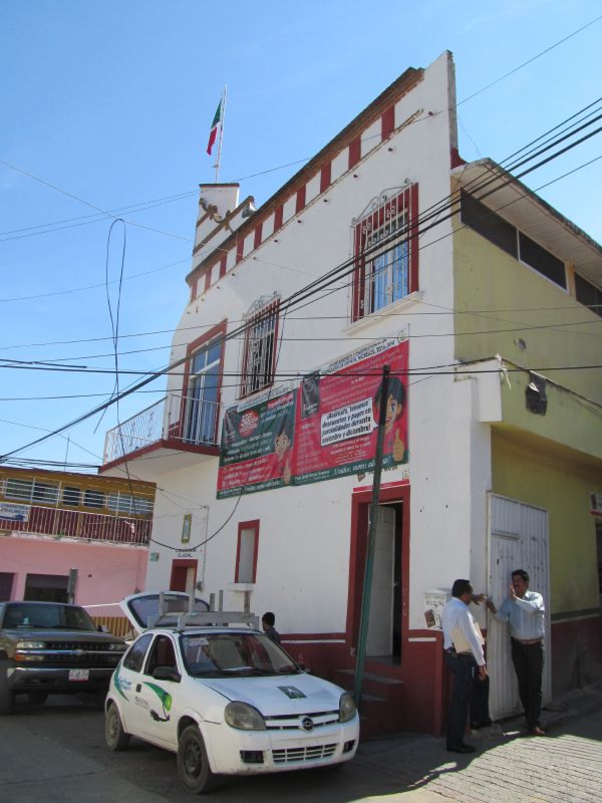 Recaban firmas para pedir salida de funcionarios de Tlaltizapán