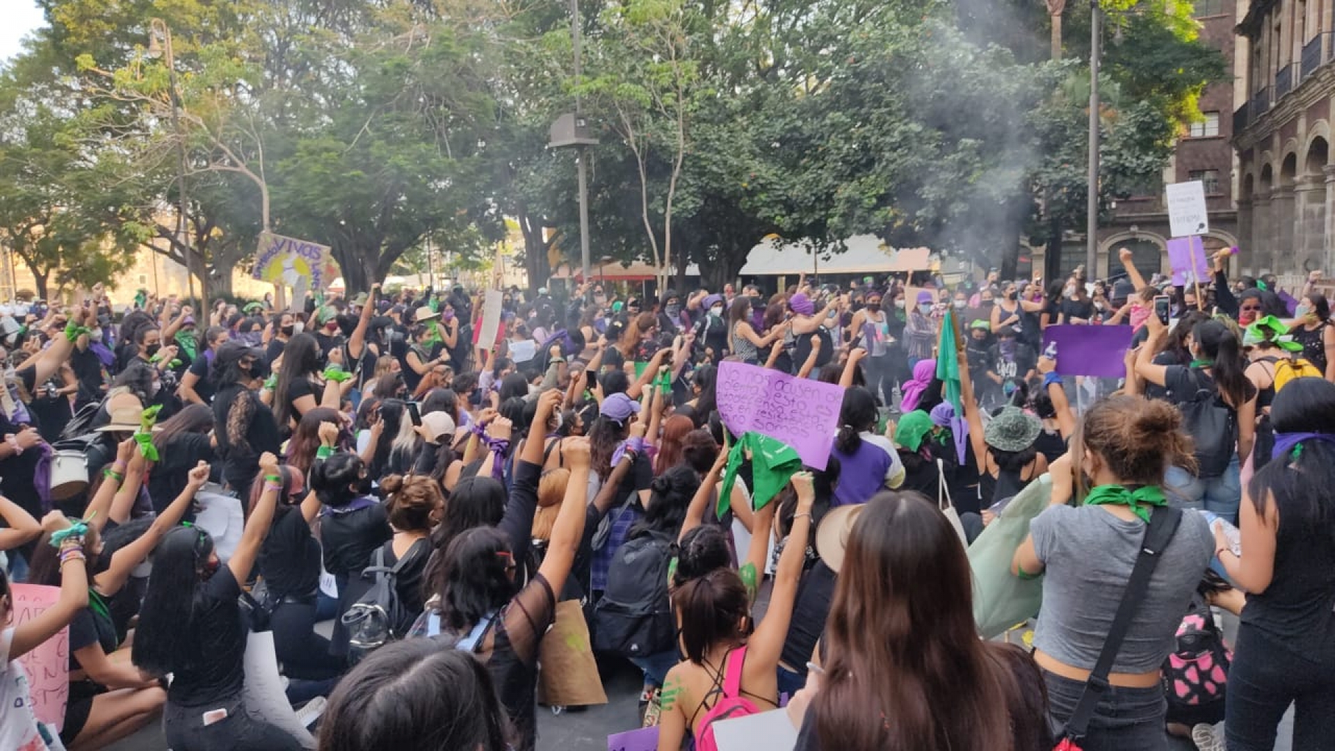 Se manifiestan en el Día Internacional de la Mujer, en Cuernavaca
