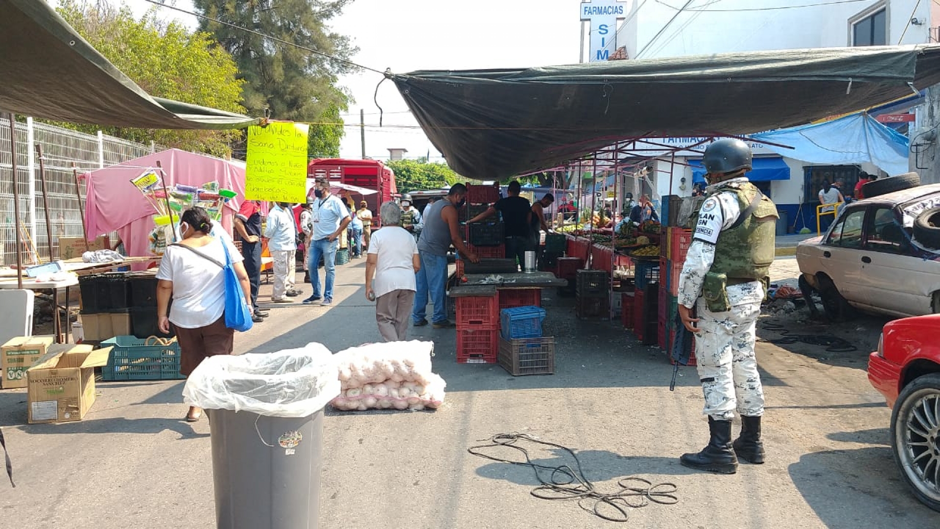 Retiran Protección Civil y Guardia Nacional tianguis en Ciudad Chapultepec