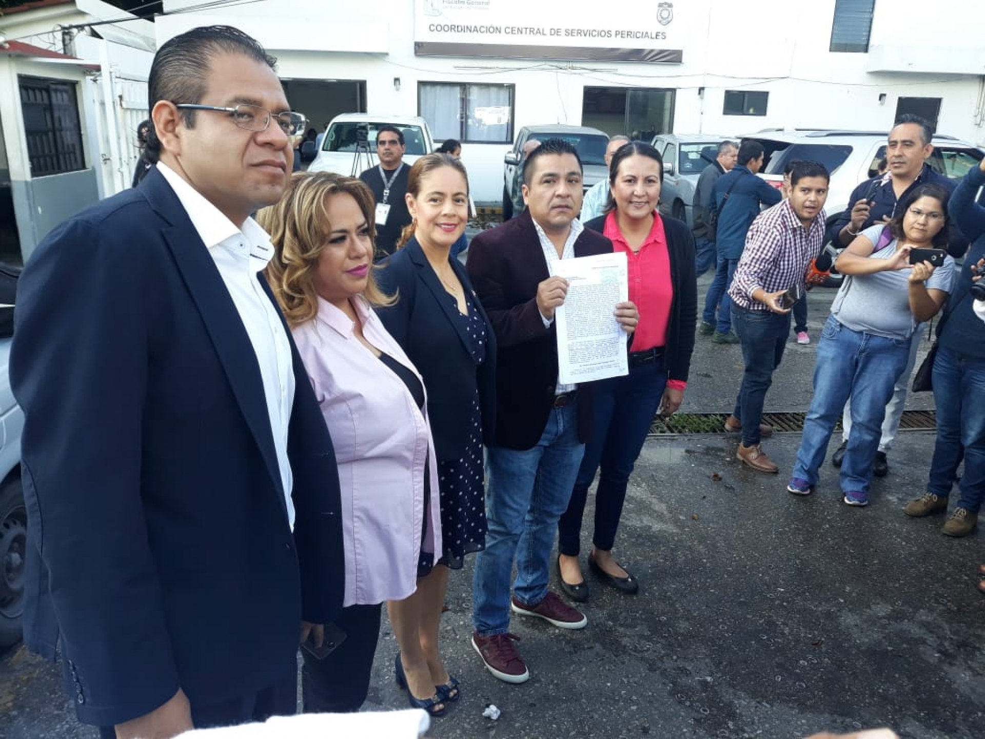 Presentan diputados denuncia ante la FGE