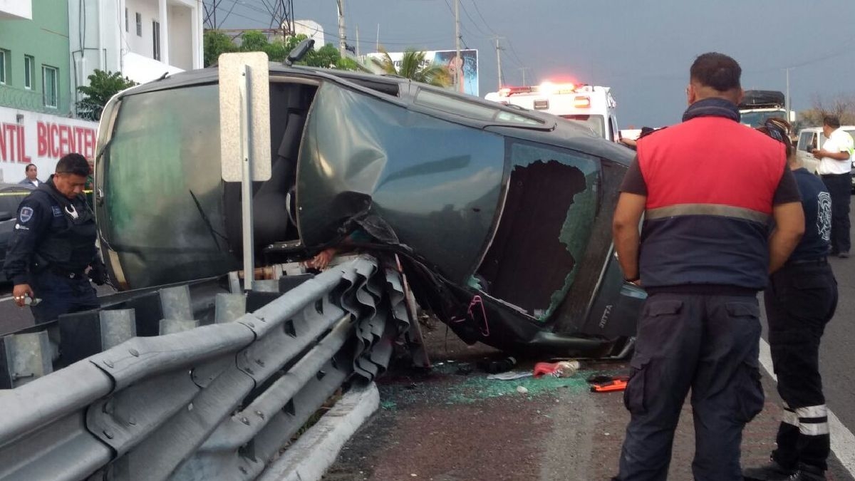 Un joven murió al volcar su auto en Xochitepec