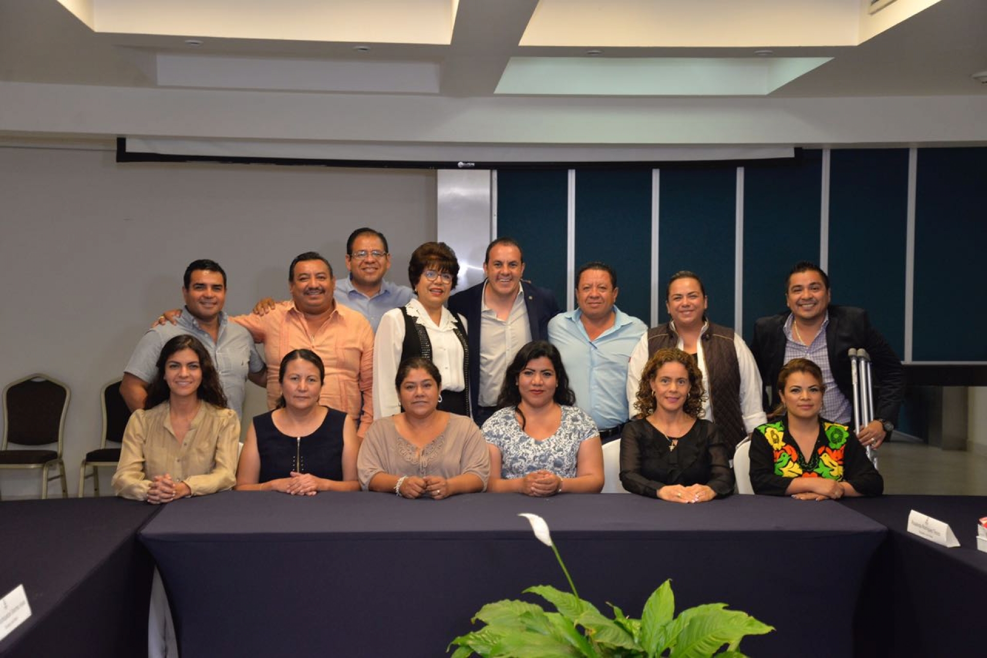 Se reúne Blanco Bravo con próximos diputados locales