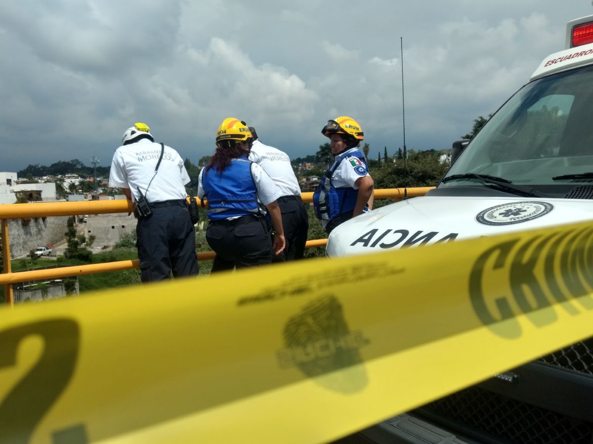 Muere octogenario al lanzarse a una barranca