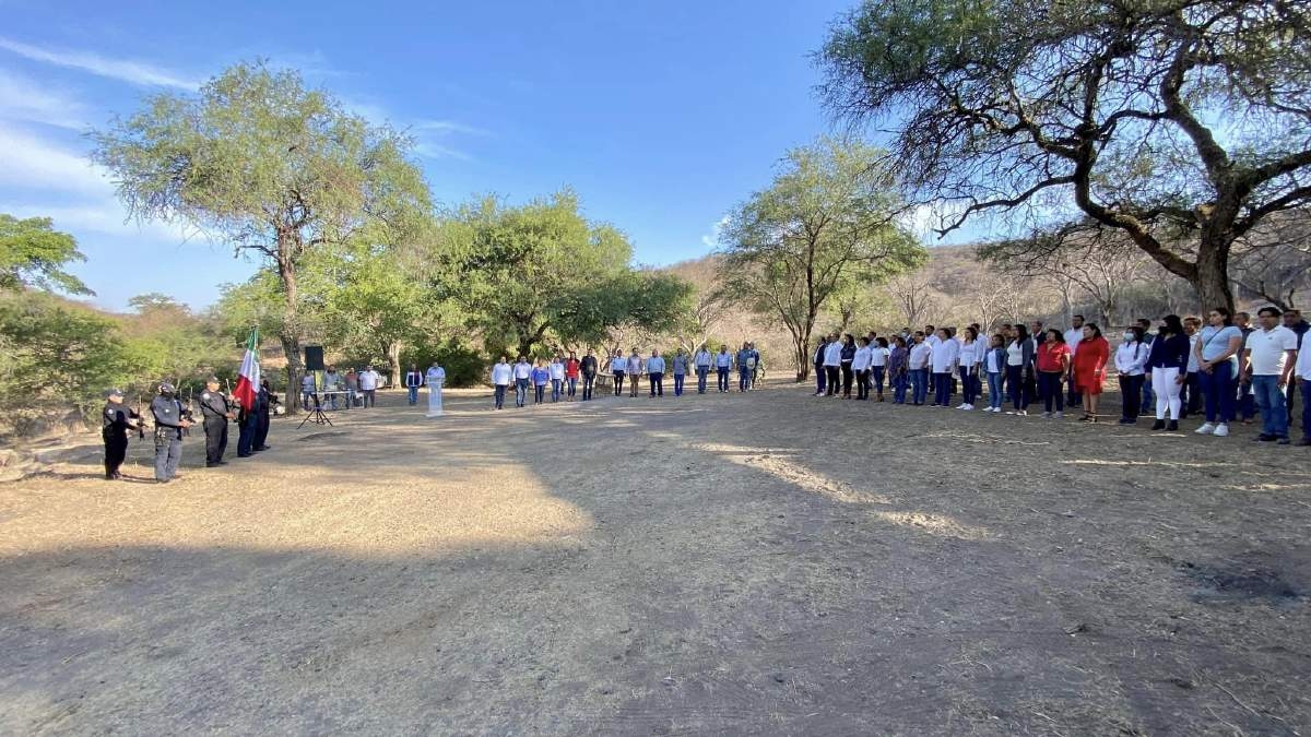 Conmemoran aniversario luctuoso del General Pablo Torres Burgos en Ayala