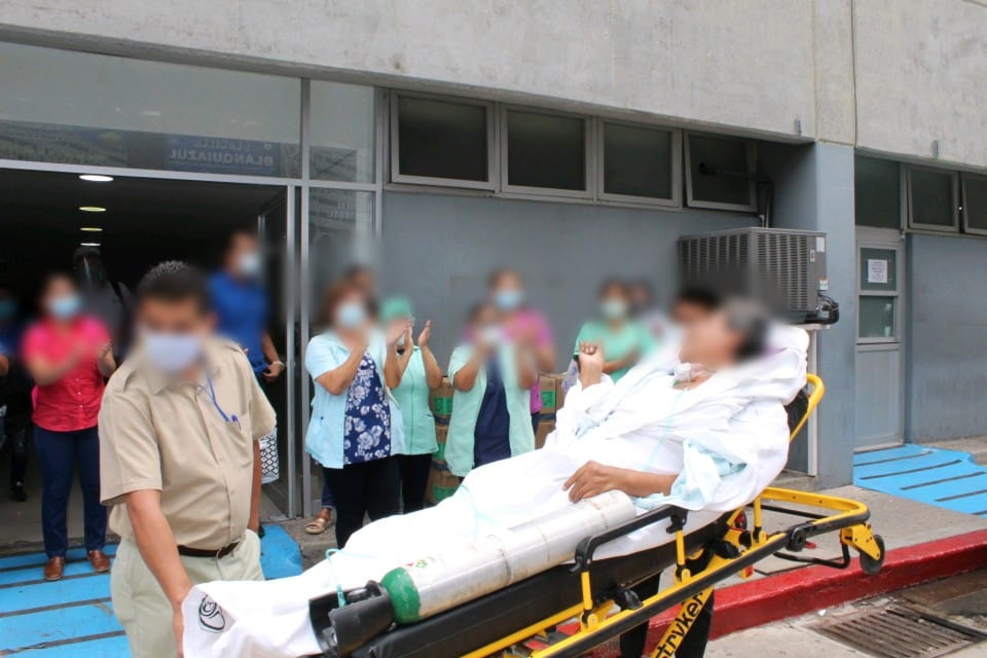 Médico del IMSS en Morelos es dado de alta en su cumpleaños; venció al covid-19