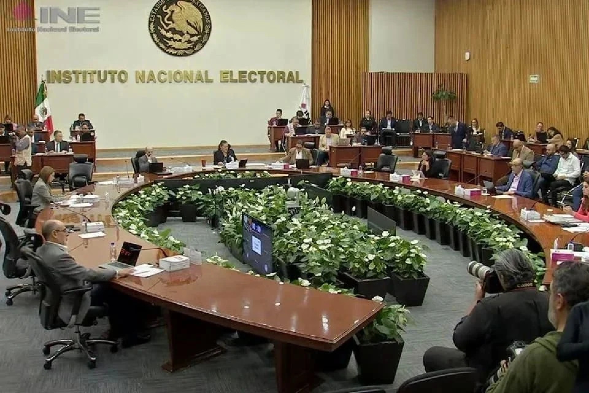 INE multa a Morena con 21.6 mdp por omitir informes de precampaña