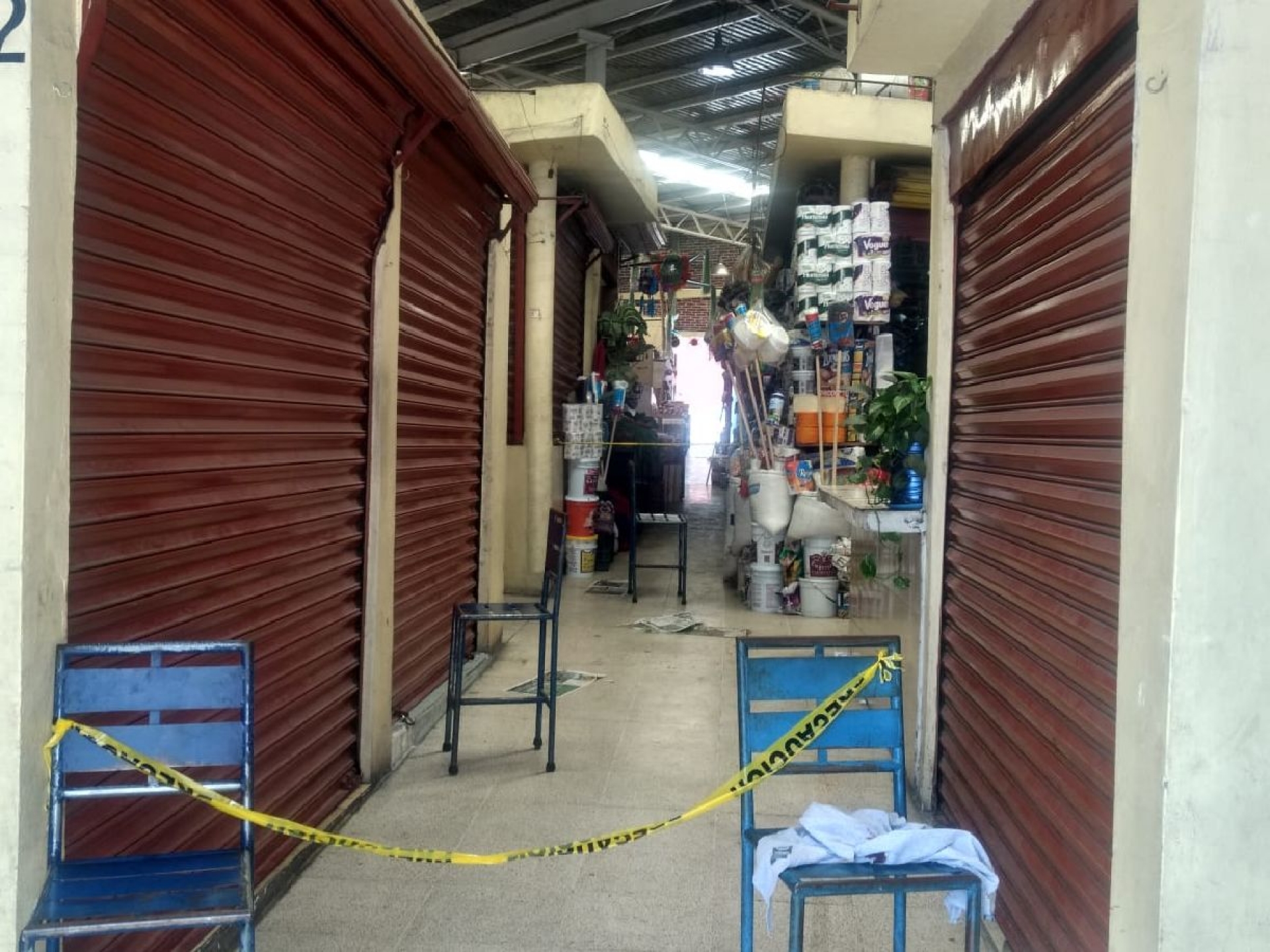 Balean a dos comerciantes en el mercado de Temixco