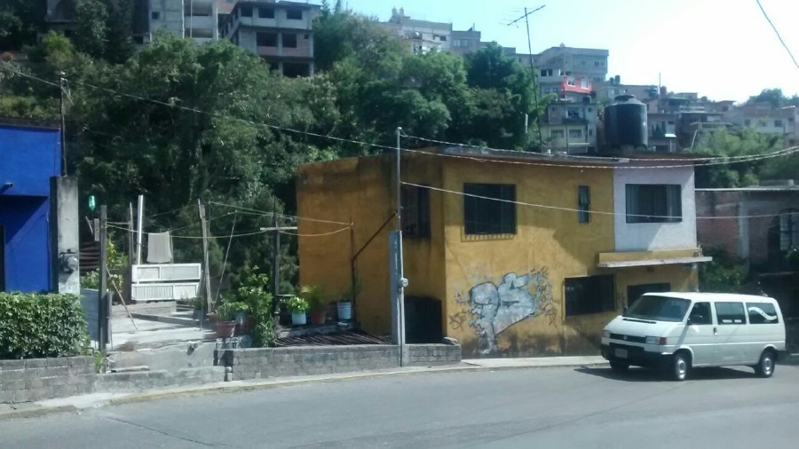 Muere septuagenario al caer en su cocina