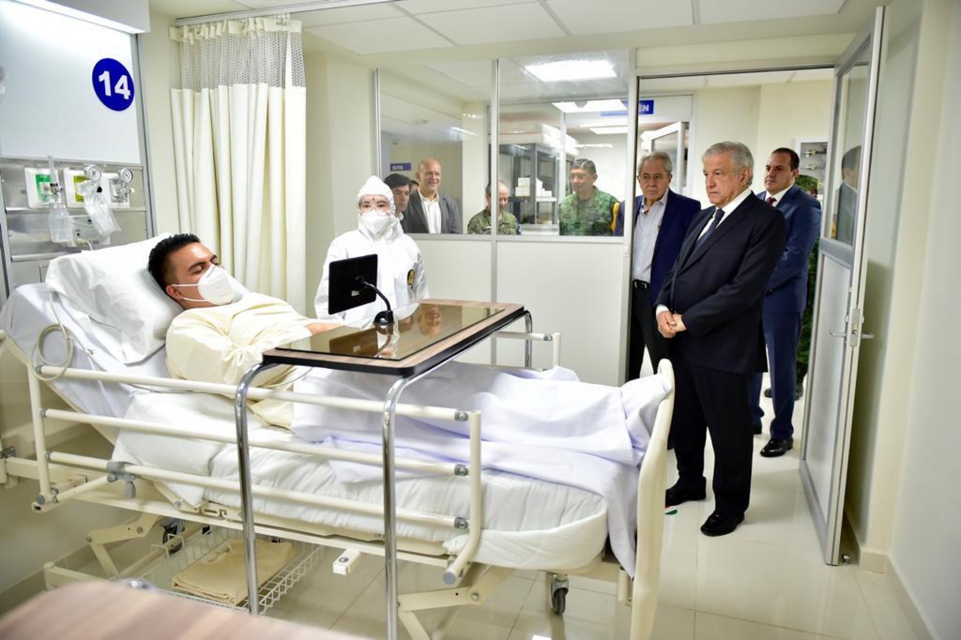 Supervisa AMLO rehabilitación del hospital 'Dr. Carlos Calero Elorduy', en Cuernavaca