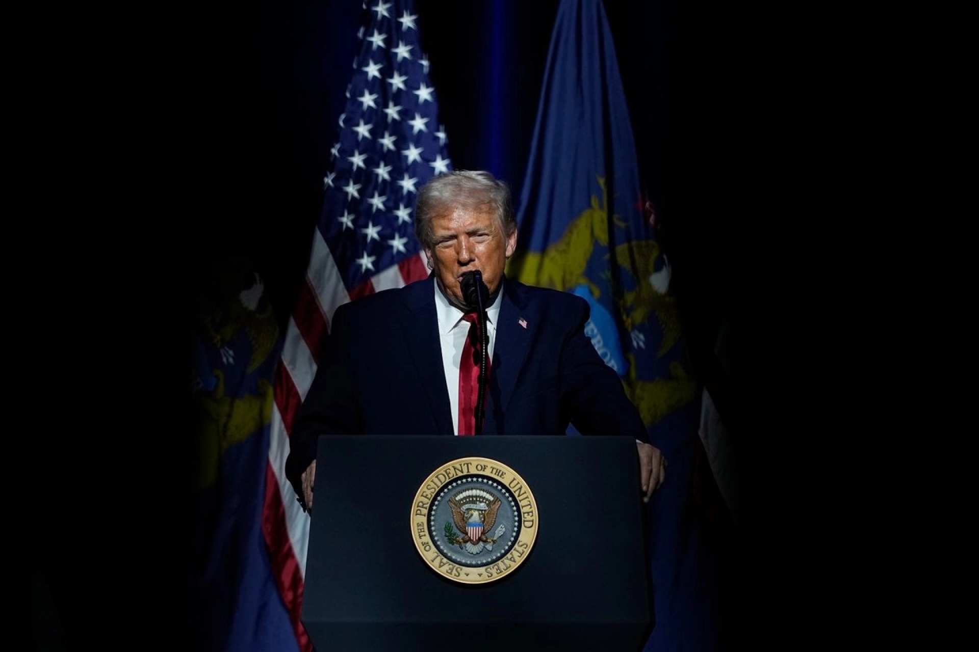 Trump rechaza postura del primer ministro de Groenlandia sobre su soberanía