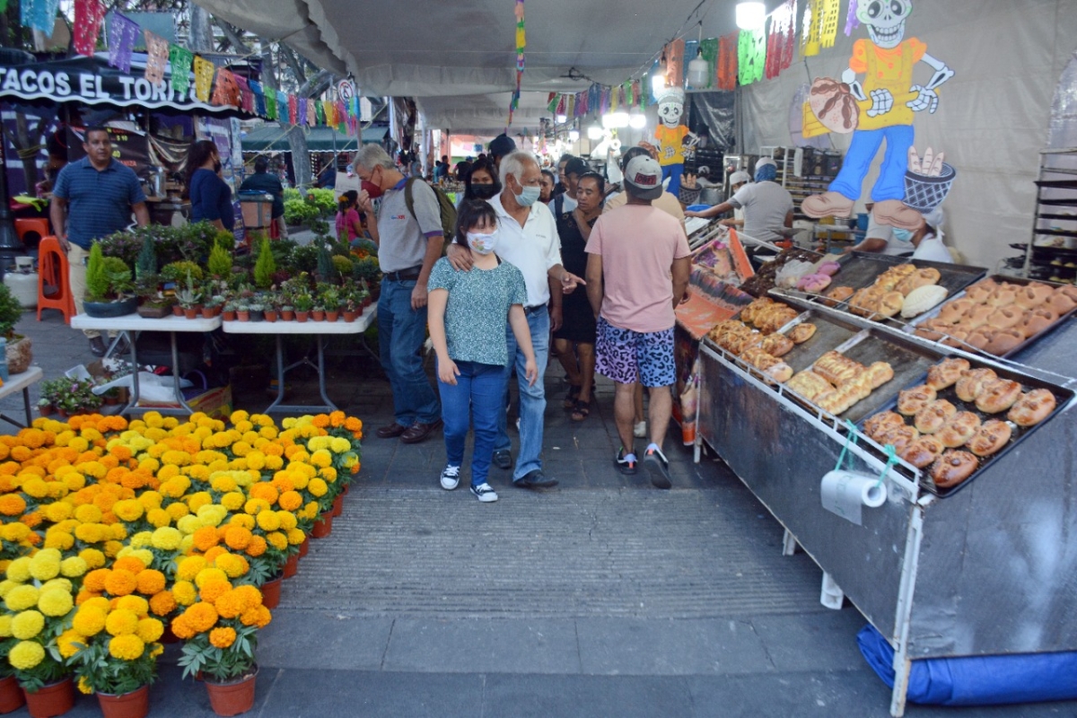 Abierta la 'Expo Día de Muertos, Cuernavaca 2022' con pan, miel y flores de cempasúchil