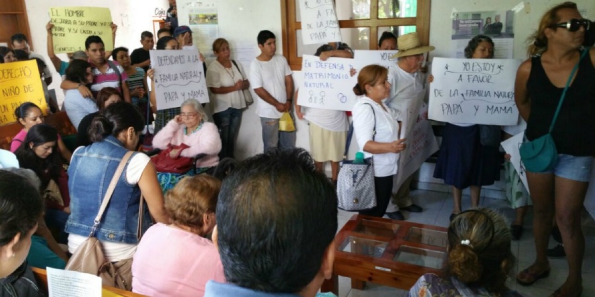 Vota cabildo de Jojutla en contra de matrimonios igualitarios