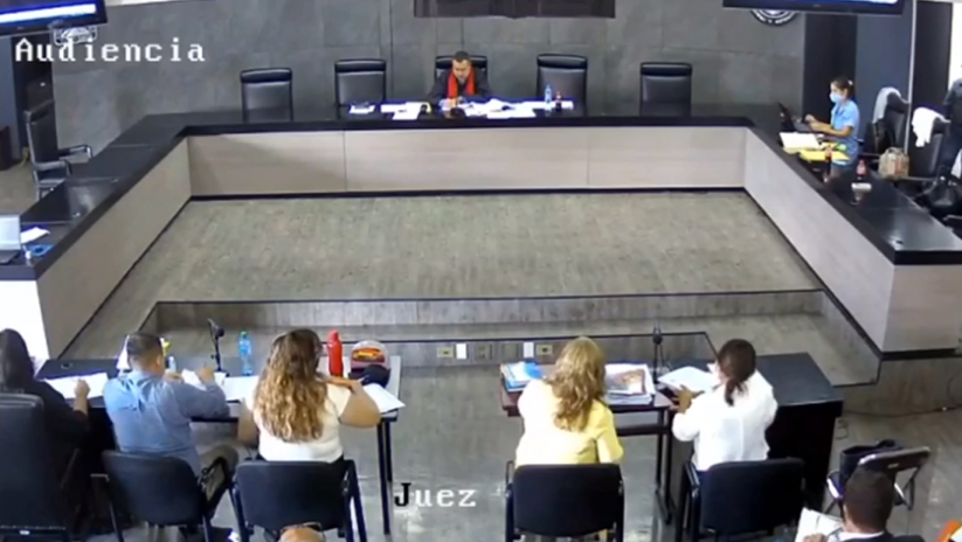 Vinculan a proceso a 57 personas detenidas por toma de caseta