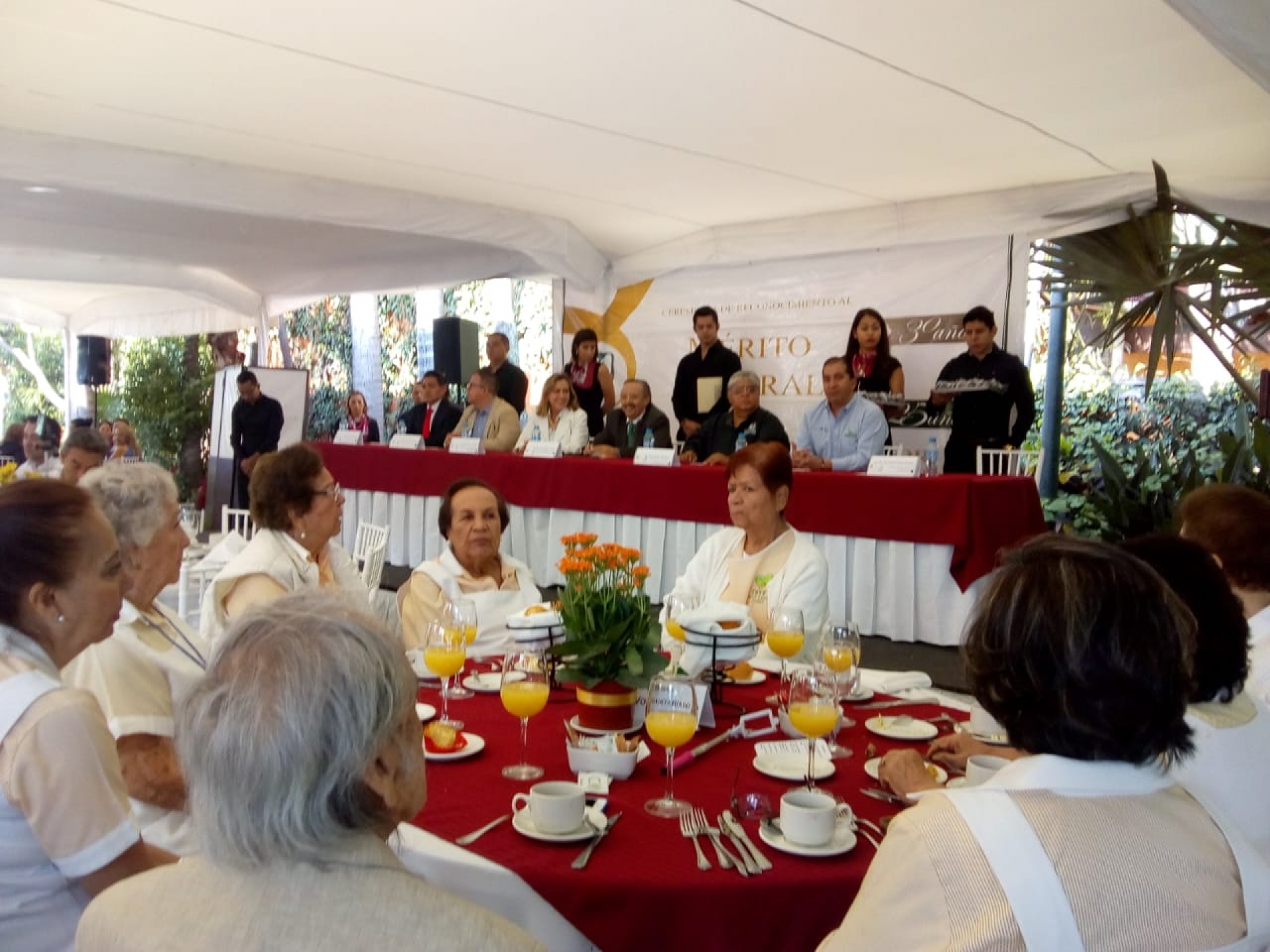 Reconocen por mérito laboral a trabajadores del IMSS Morelos