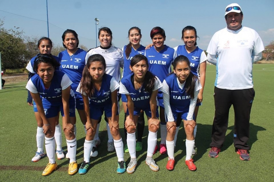 Selección de futbol femenil se alista para regional de Olimpiada