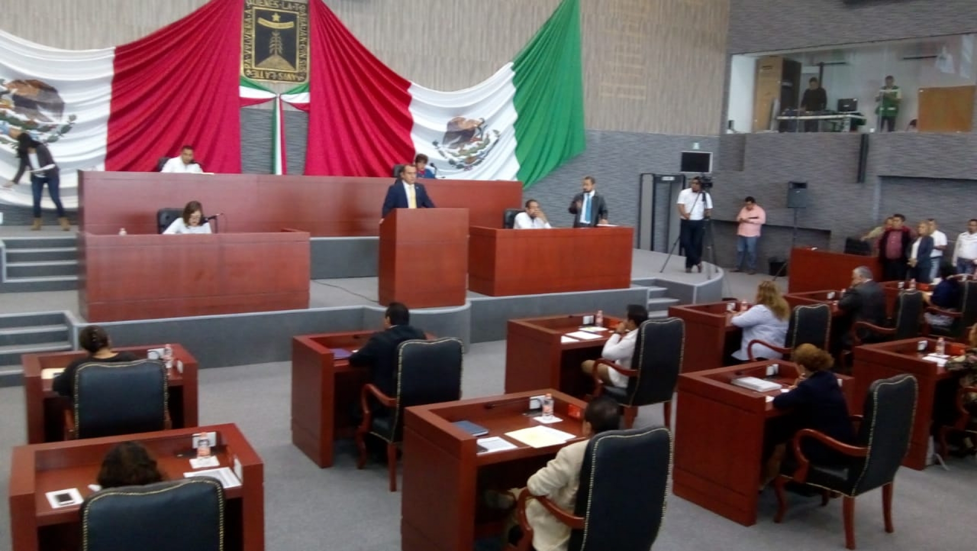 Comparece secretario de Gobierno ante el Congreso