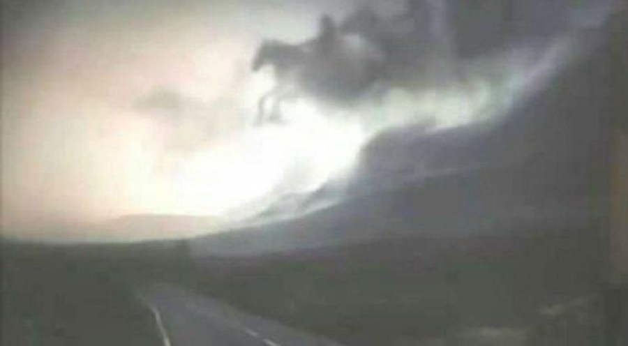 Captan la imagen de los ‘Jinetes del Apocalipsis’