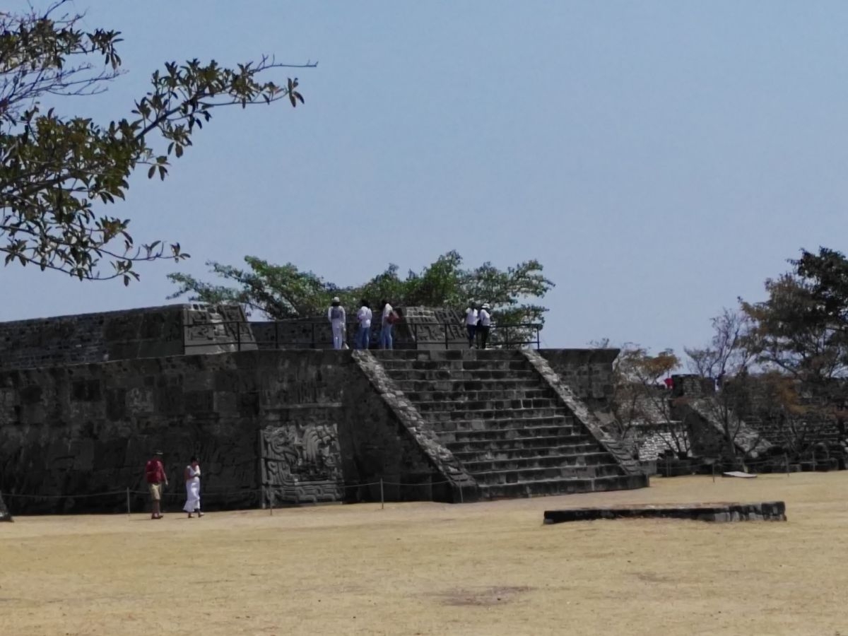 Baja afluencia de visitantes en Xochicalco