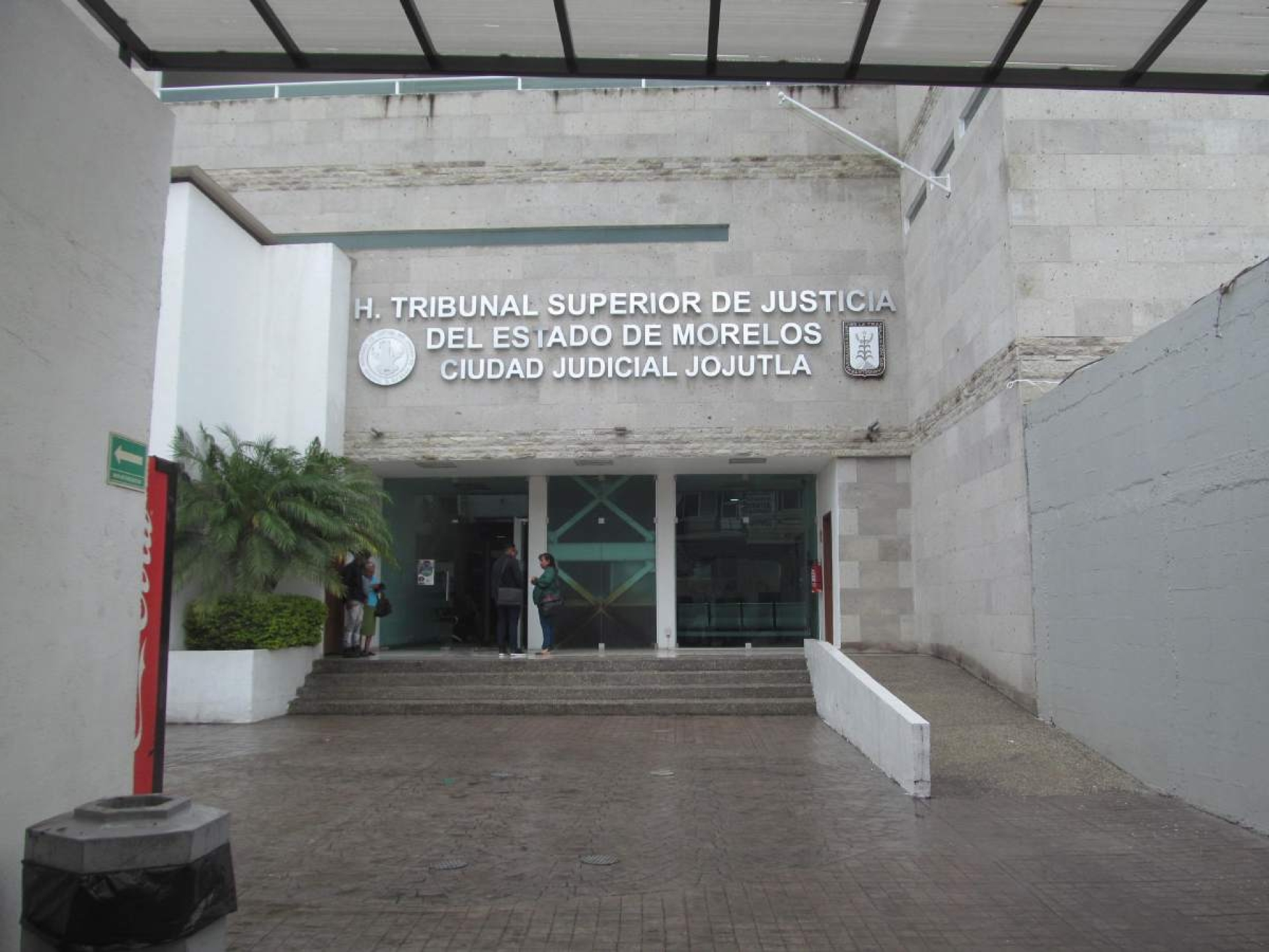 Difieren audiencia en caso de reportera agredida
