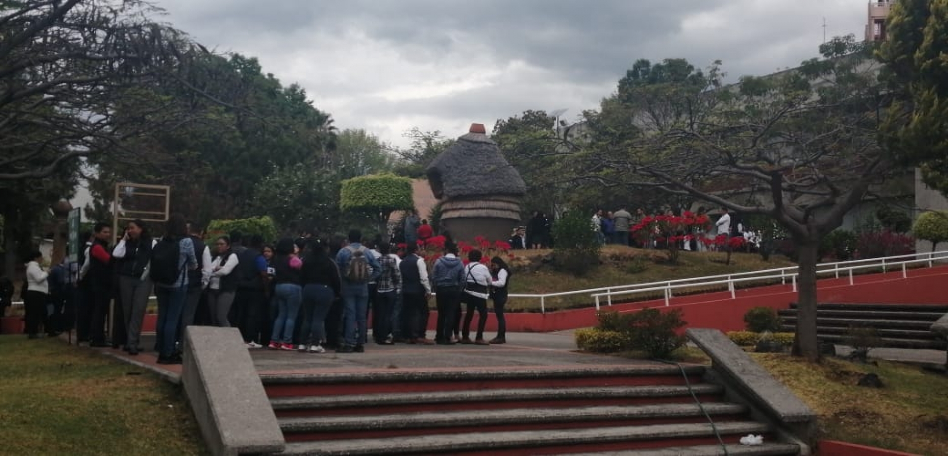 Realizan simulacro en el campus Chamilpa de la UAEM
