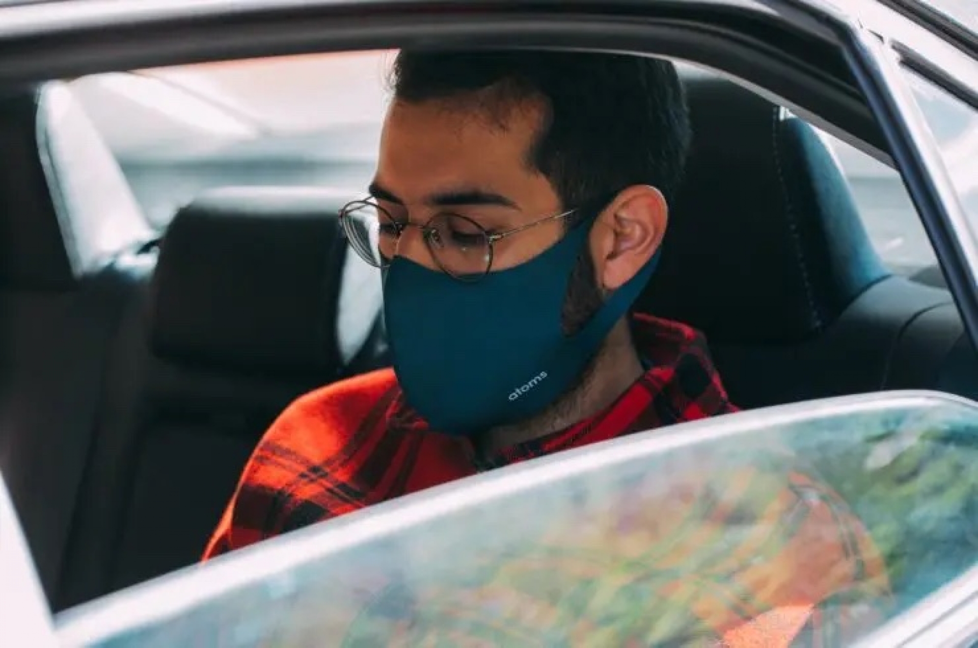 Cómo viajar en coche y evitar contagiarte de coronavirus
