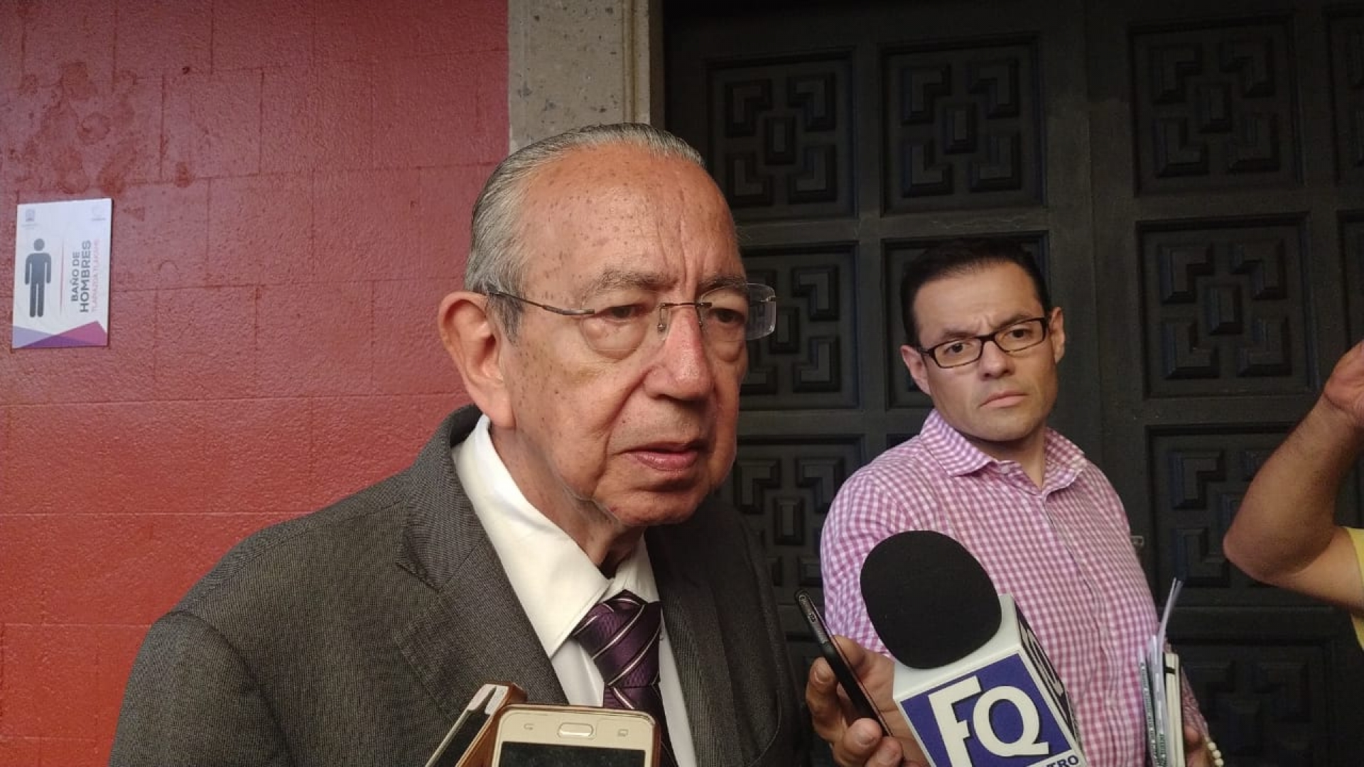 Llaman a padres de familia a no dejarse presionar en compra de útiles escolares