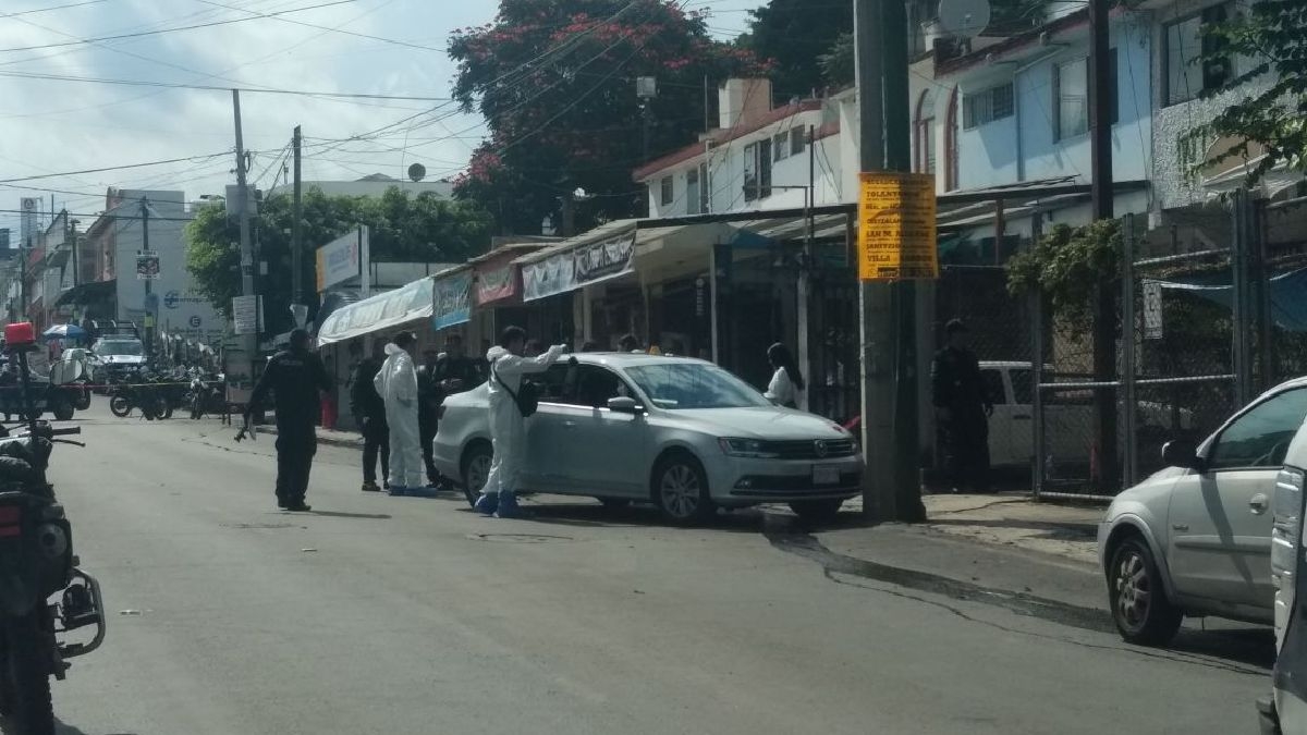 Balean a un automovilista al resistirse a un robo