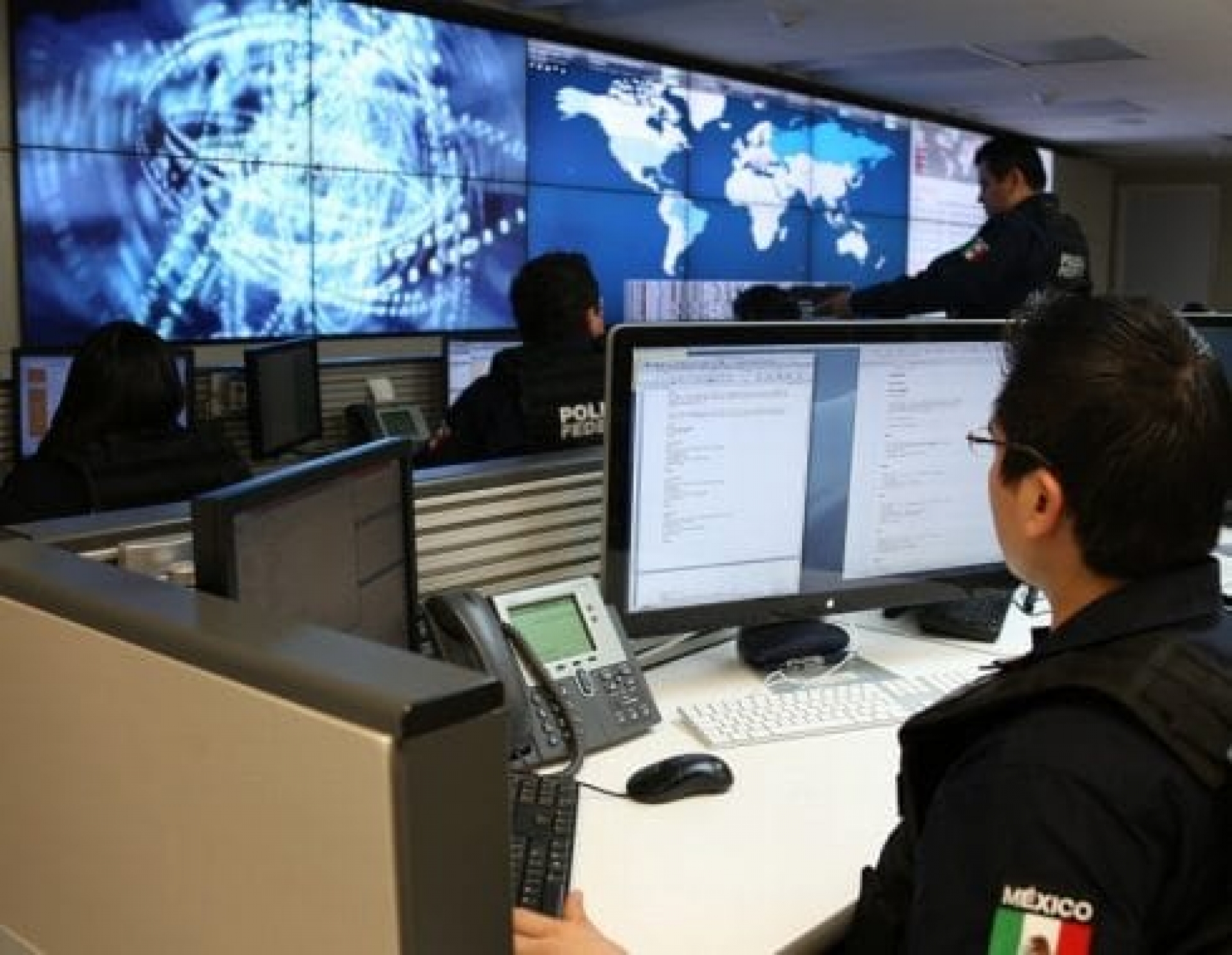 Motorola quiere ayudar a AMLO a diseñar la red de comunicación de Seguridad Pública