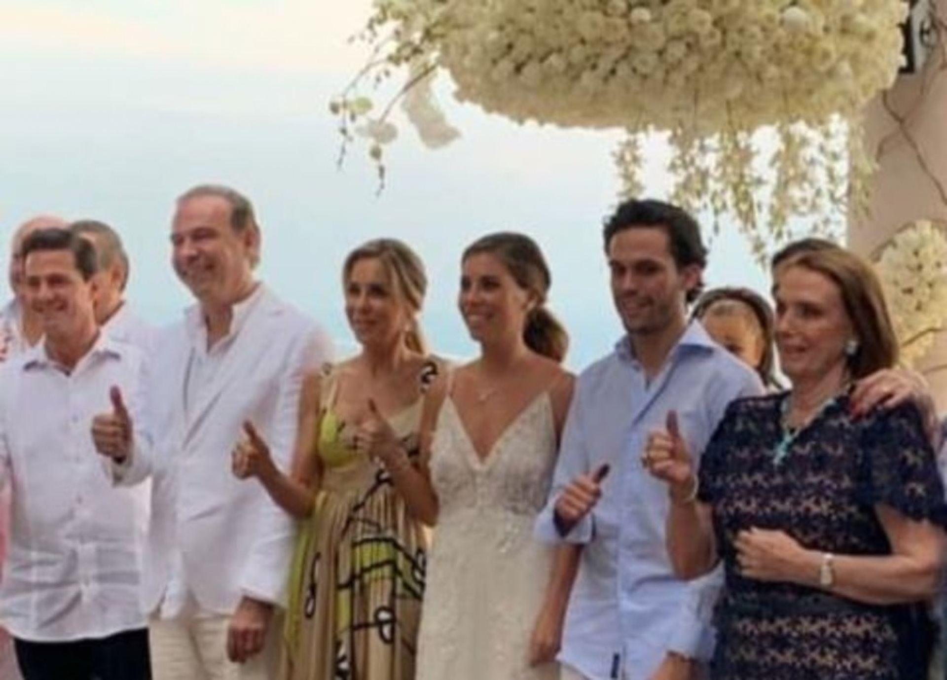 VIDEO: Captan a Peña Nieto en Acapulco junto a Tania Ruiz