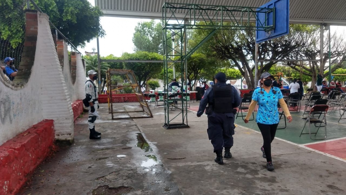 Recorre 'Convoy, unidos por Morelos ante el covid-19' puestos de vacunación en Cuernavaca