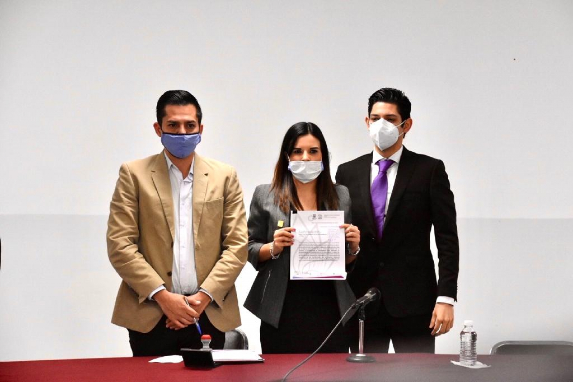 Presenta Ejecutivo solicitud de refinanciamiento de la deuda pública