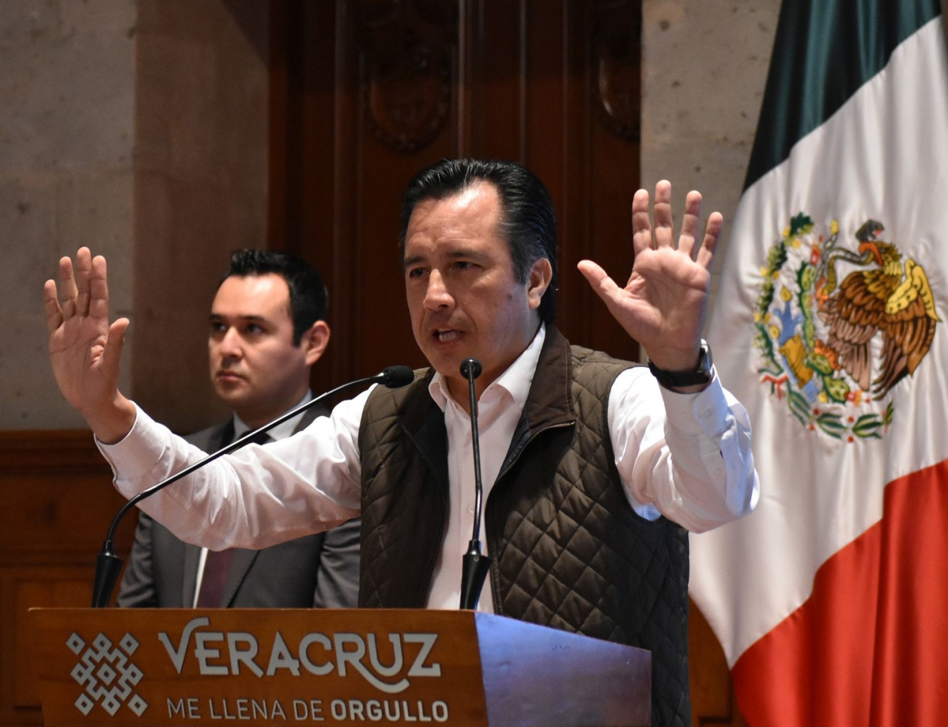 A Veracruz no llegan vuelos de Inglaterra: Cuitláhuac García