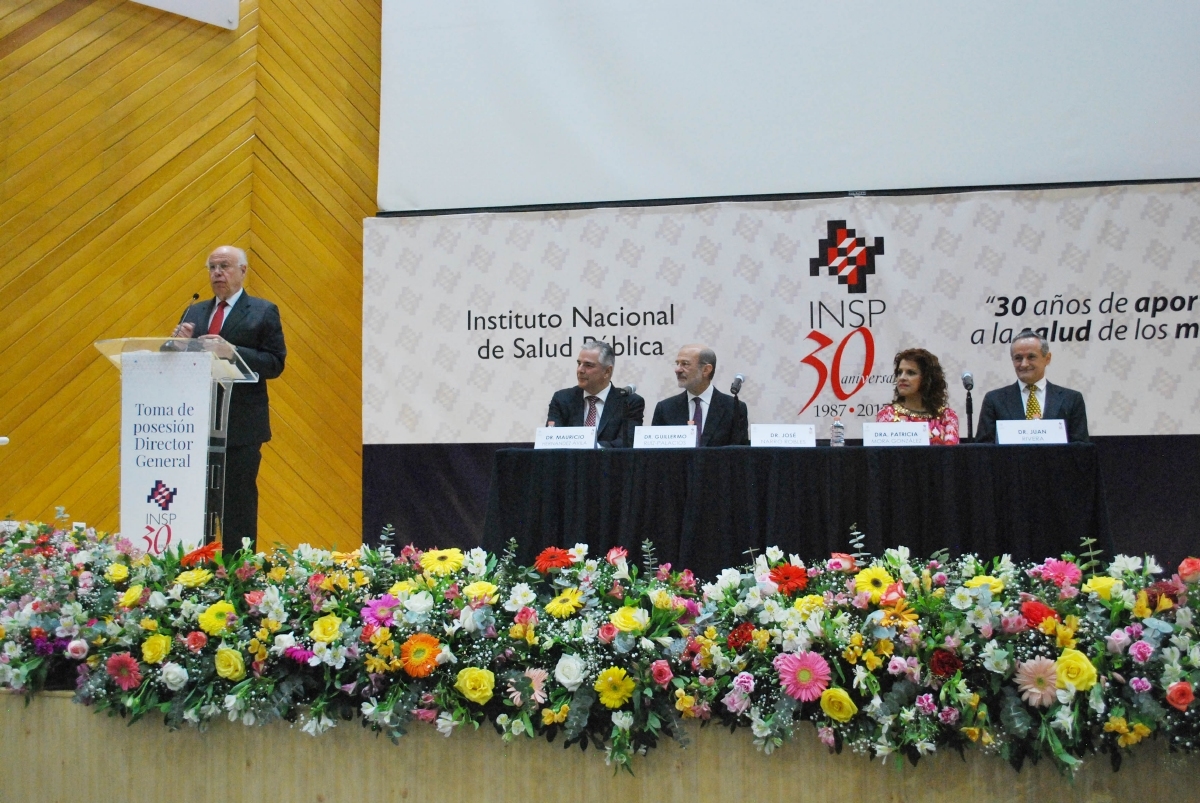 Juan Rivera Dommarco rindió protesta como director del INSP