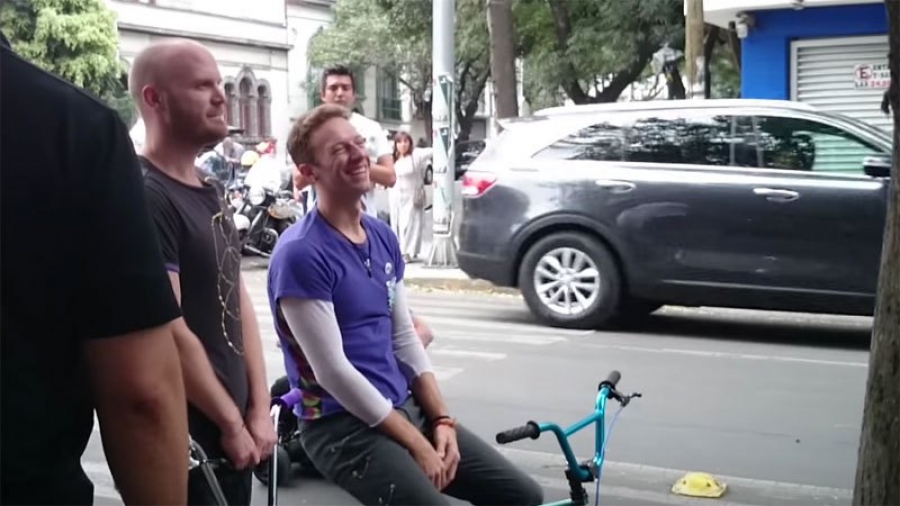 Coldplay toma las calles de México para grabar nuevo video