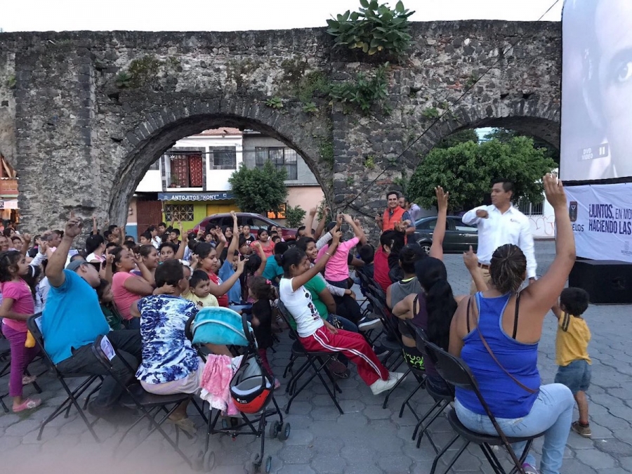 Con éxito se lleva la carreta del Cine Móvil a comunidades conformadas por Comvive