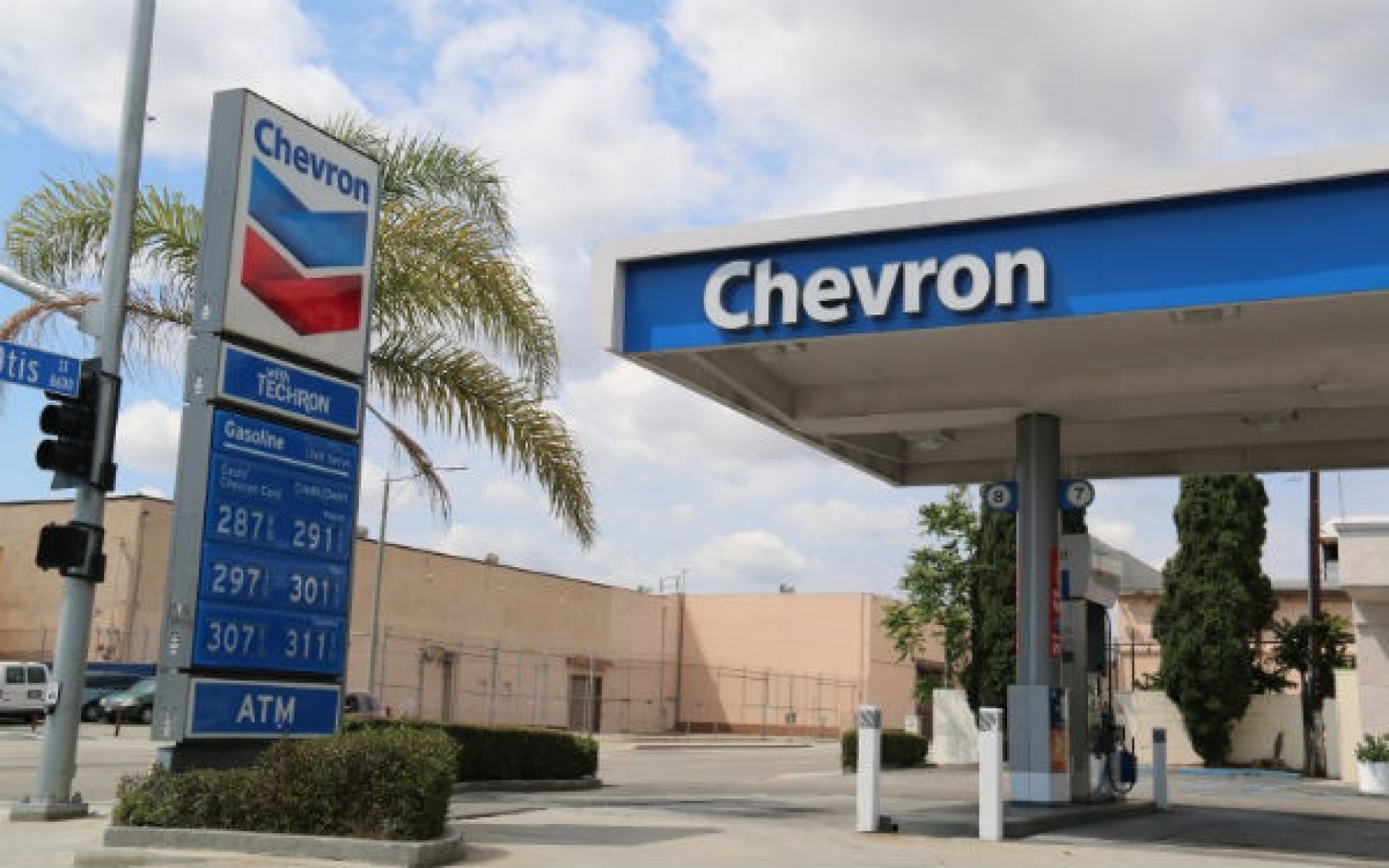 Chevron, se coloca como la gasolinera más cara