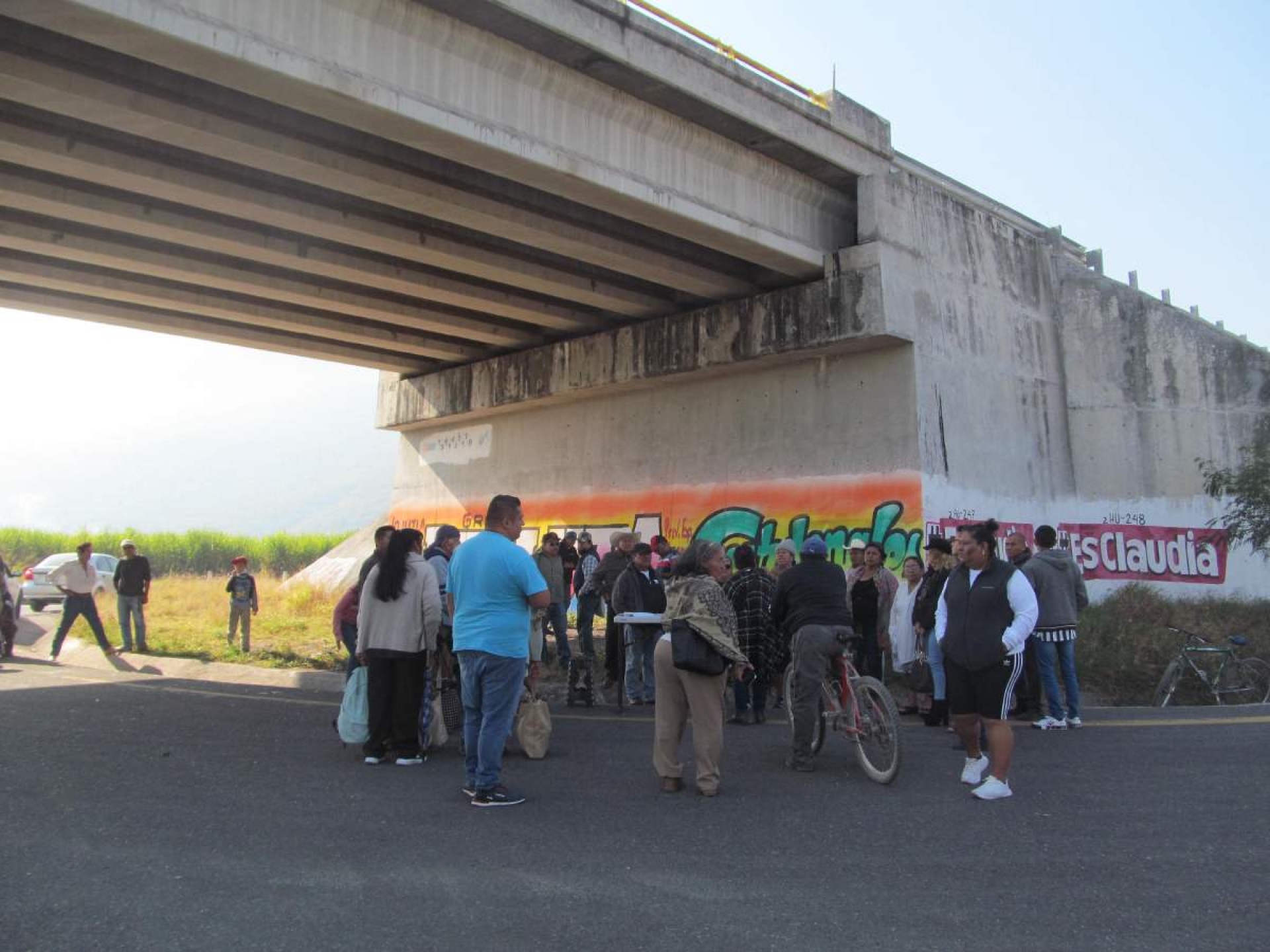 Ejidatarios de Jojutla piden que termine bloqueo de autopista
