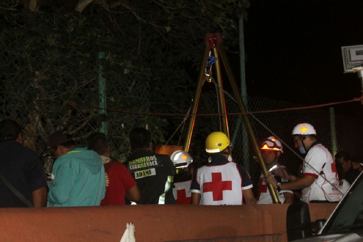 Un joven murió al caerse a la barranca Amanalco