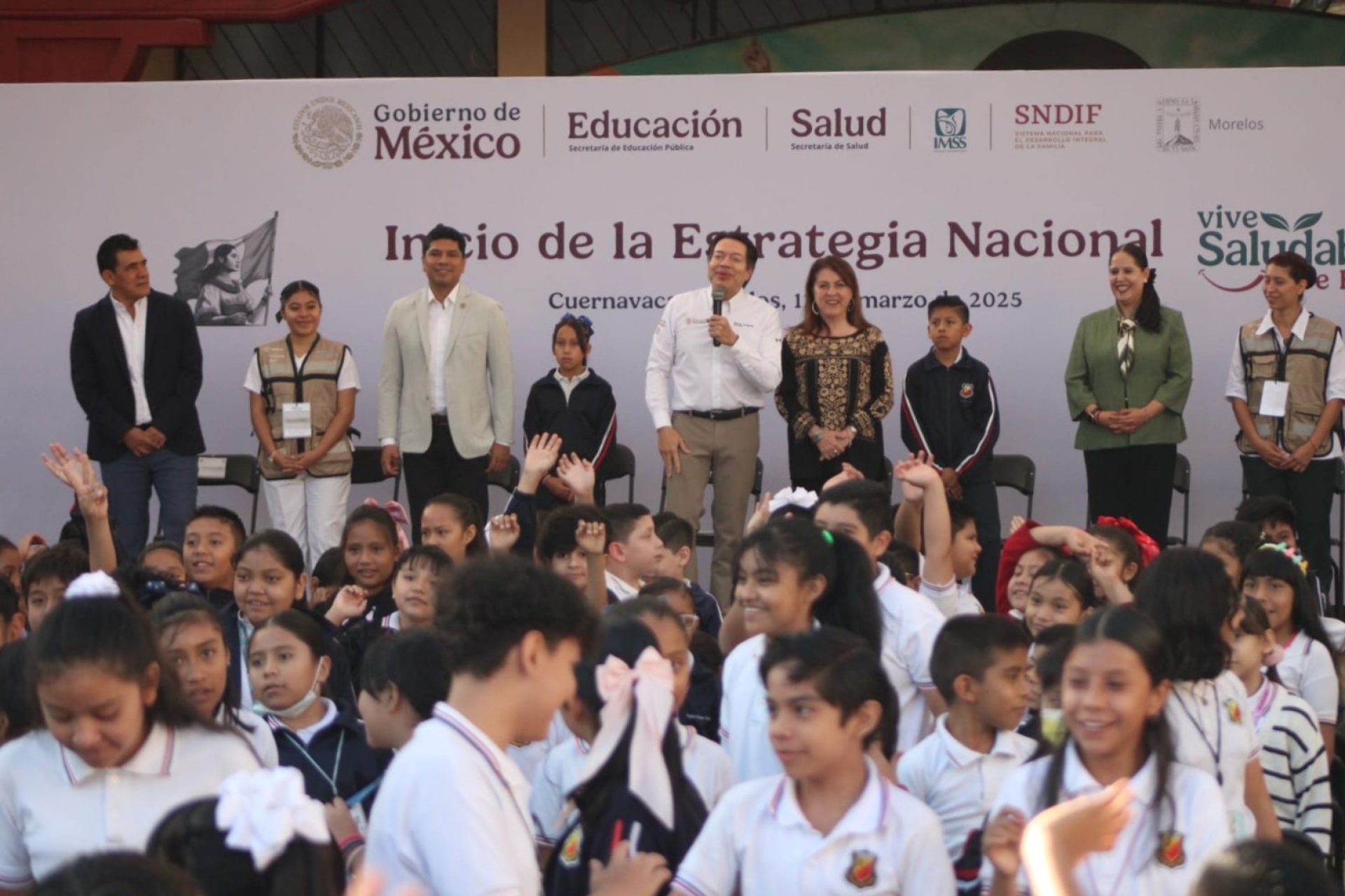 Encabezan gobernadora y titular de SEP arranque de la estrategia nacional 'Vive saludable, vive feliz'