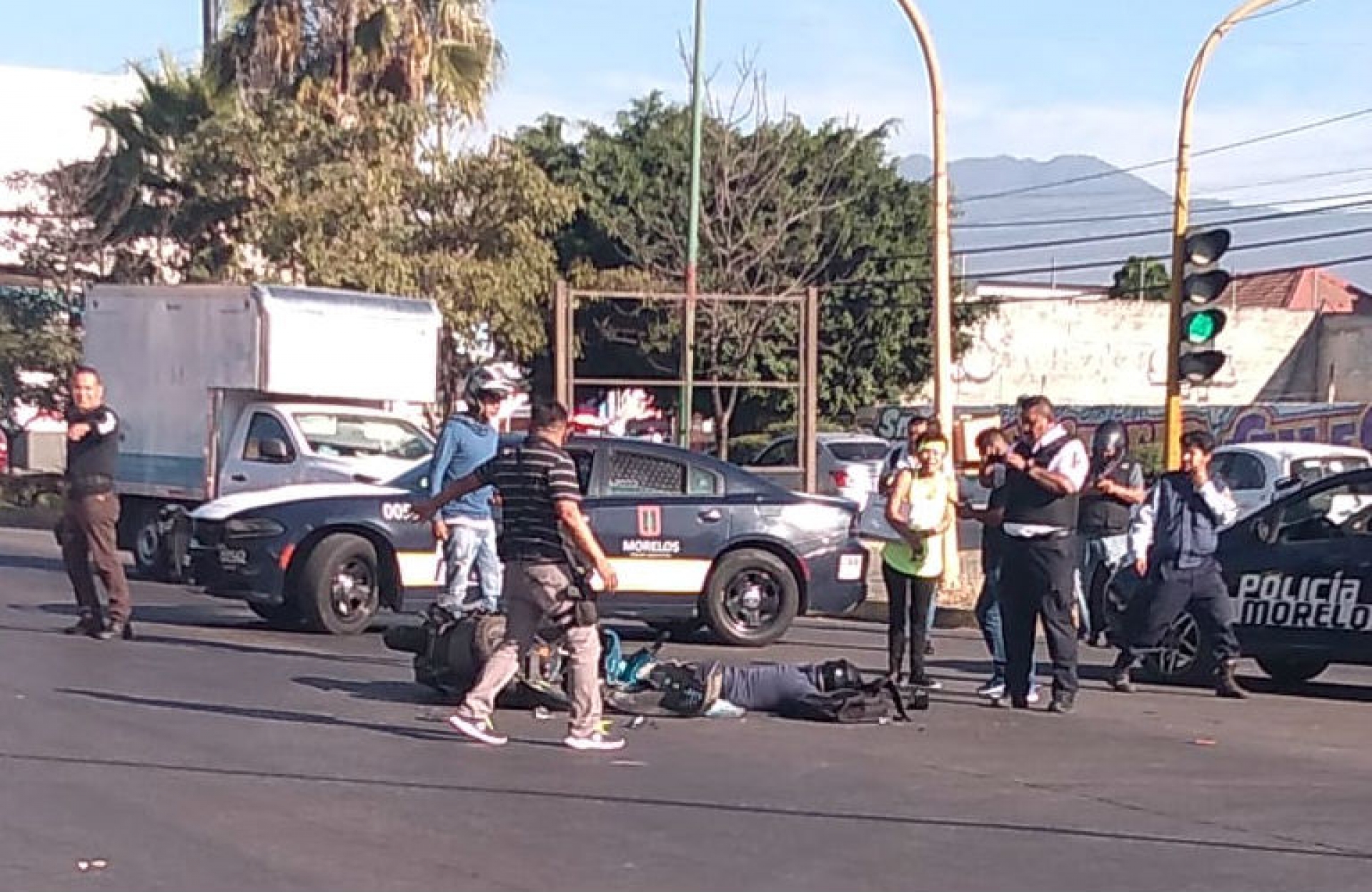 Motociclista lesionado tras accidente en el bulevar Cuauhnáhuac