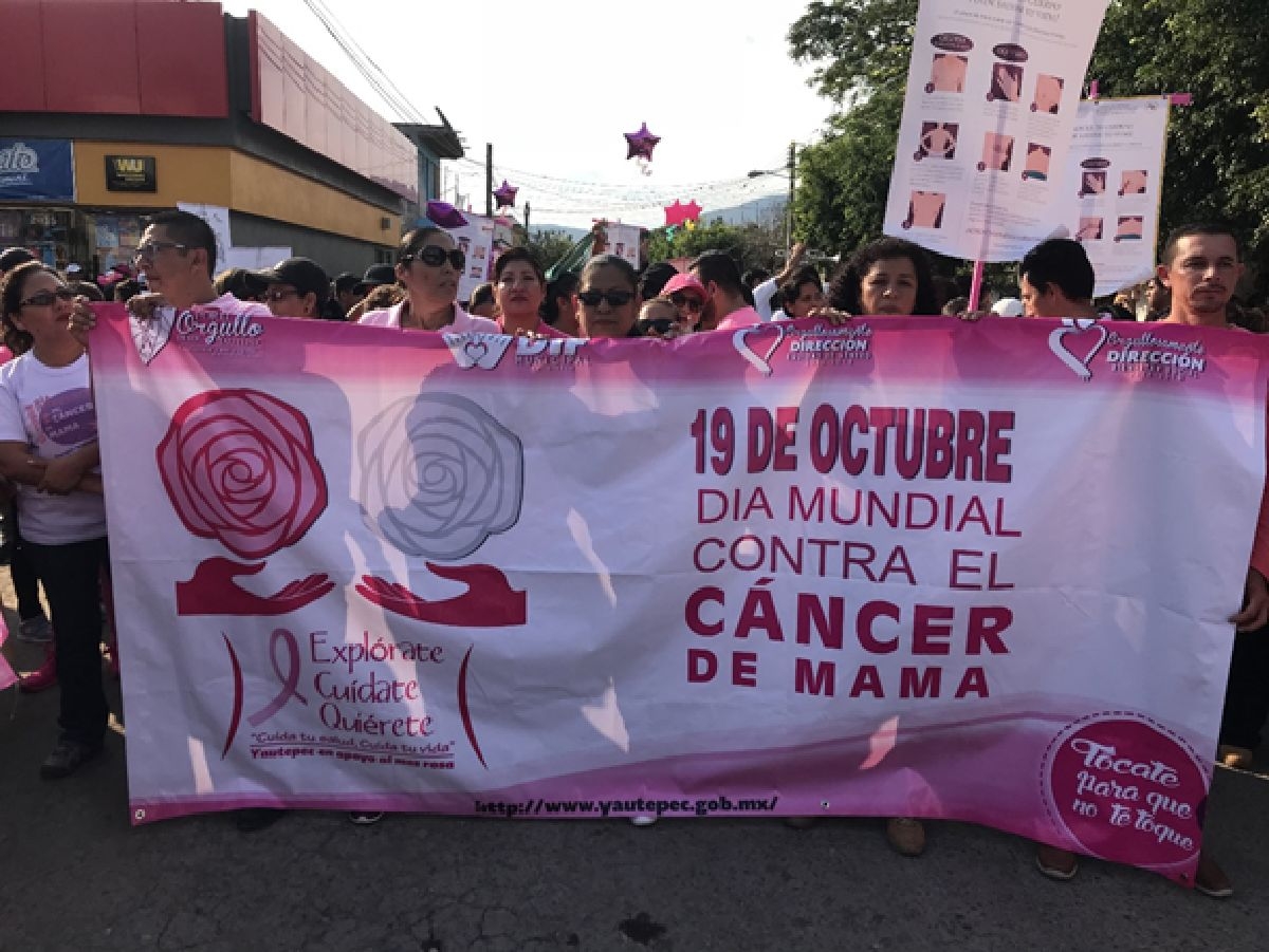 Marchan en Yautepec por el Día Internacional de la Lucha contra el Cáncer de Mama