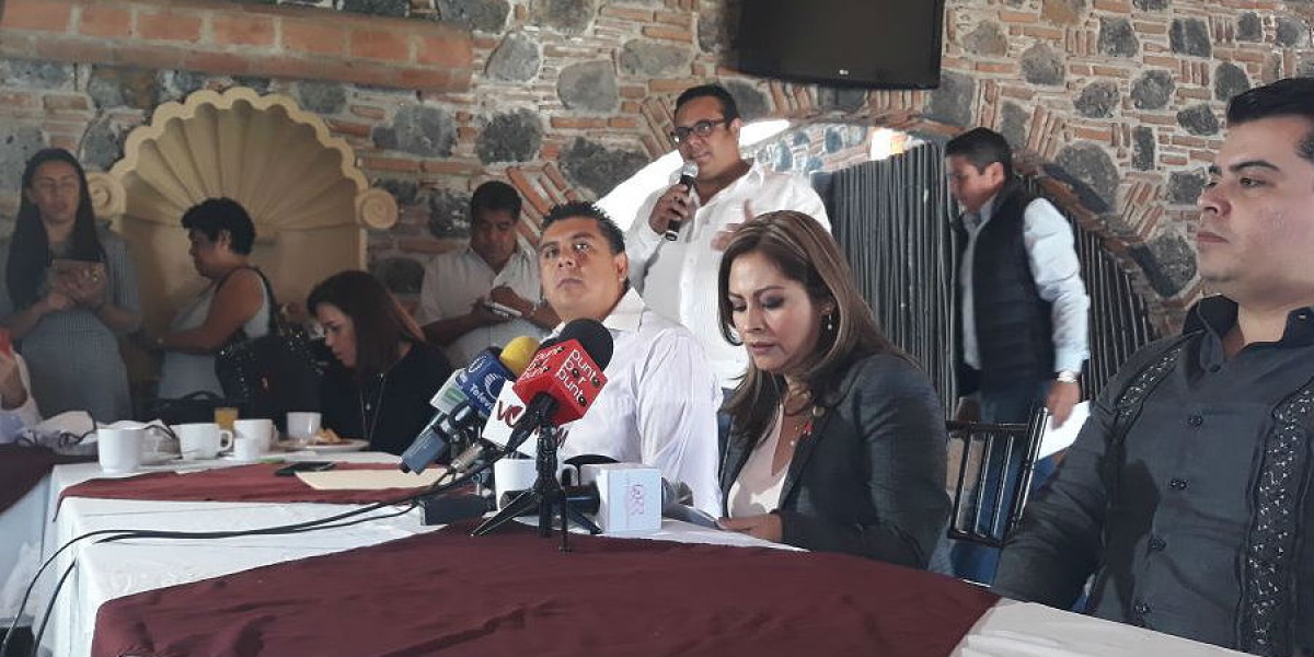 Presenta Meza Guzmán su renuncia al PRD