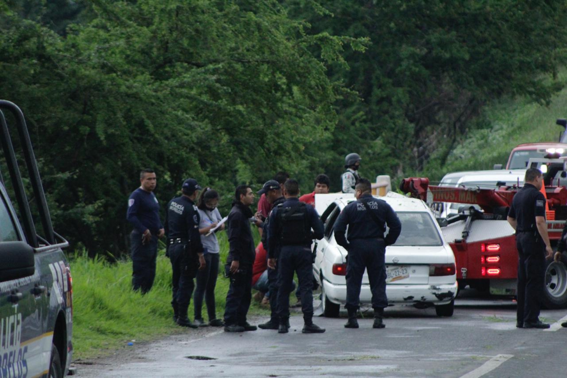 Disparan y matan en un automóvil a elemento de la Policía de Morelos, en Yautepec