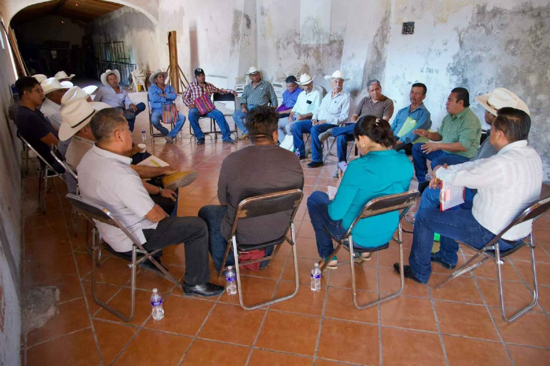 Comisariados reparten el FAEDE 2024 en Tlaquiltenango
